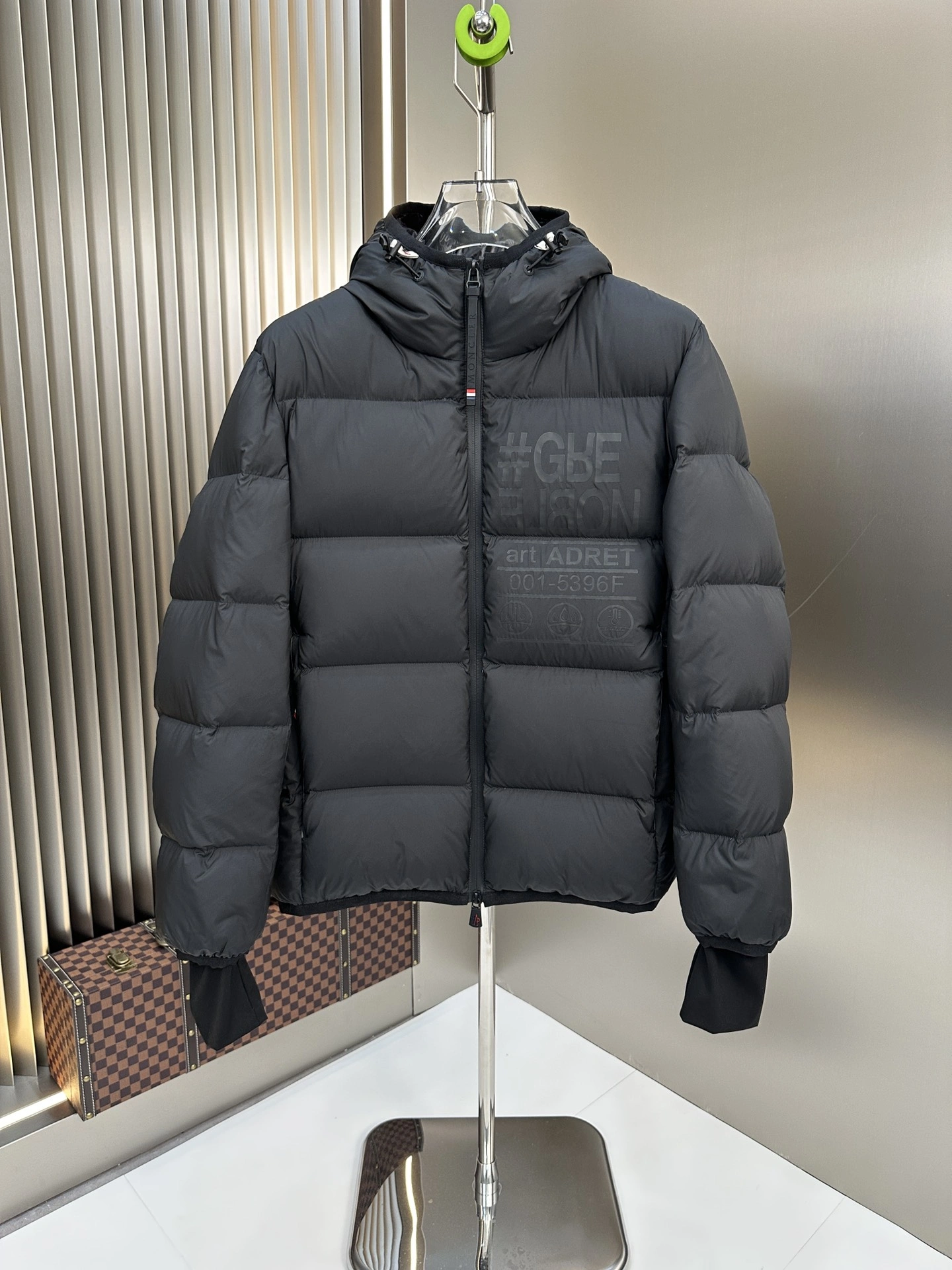Trendsetting Moncler Down Jackets 146369