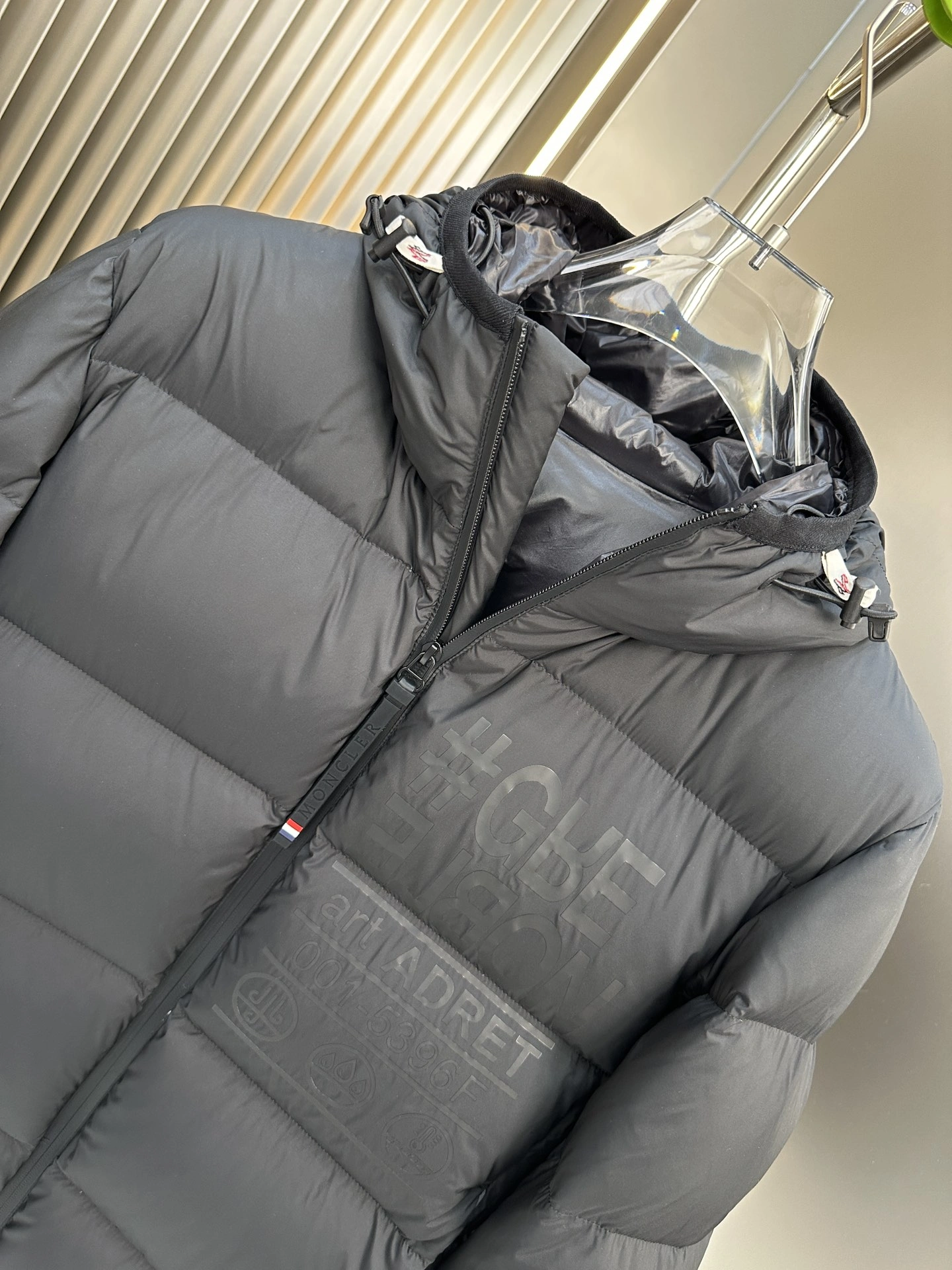 Trendsetting Moncler Down Jackets 146369