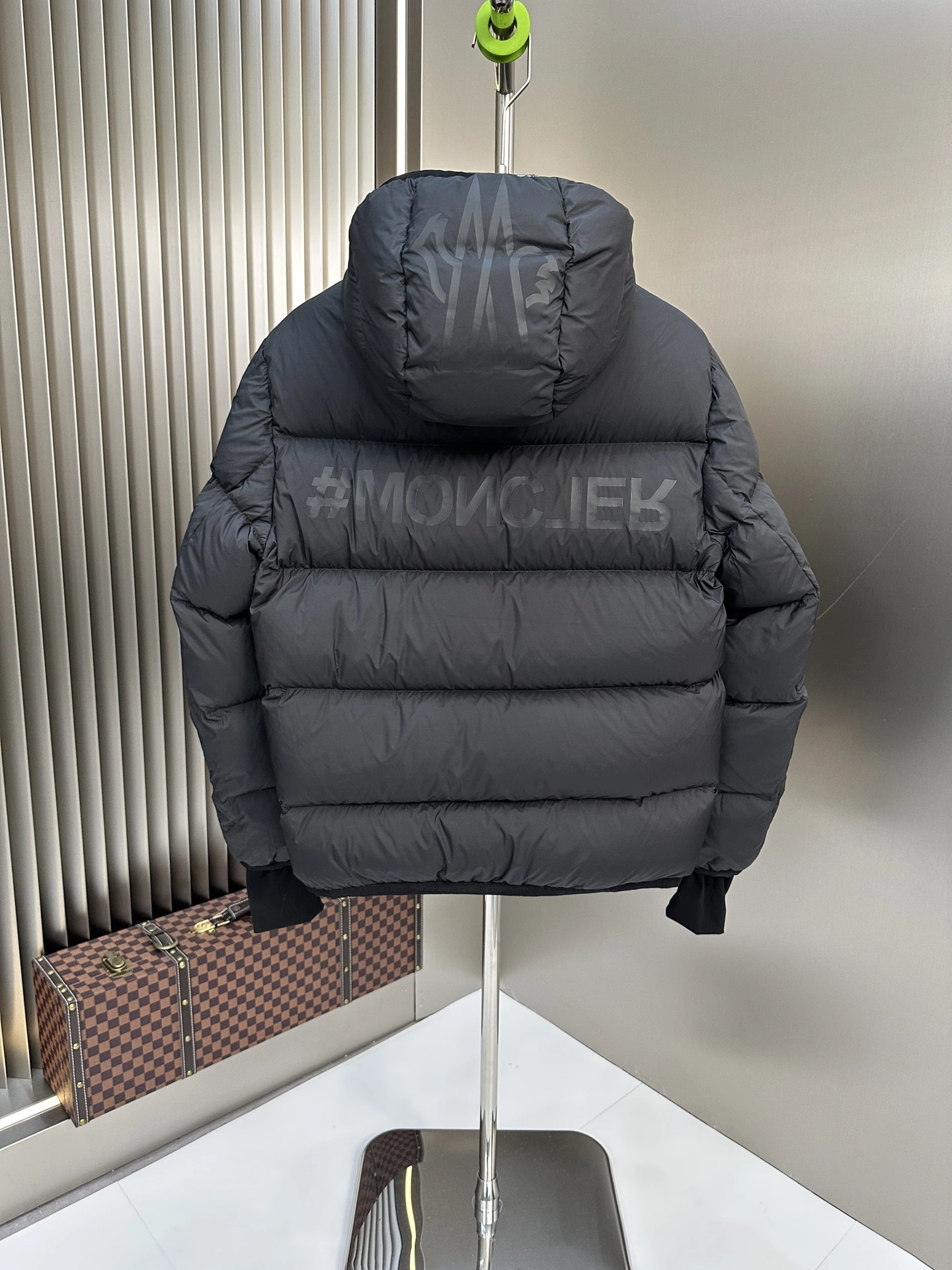 Trendsetting Moncler Down Jackets 146369