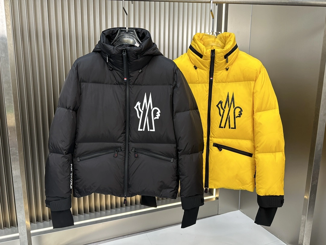 Moncler Down Jackets Unique 146357