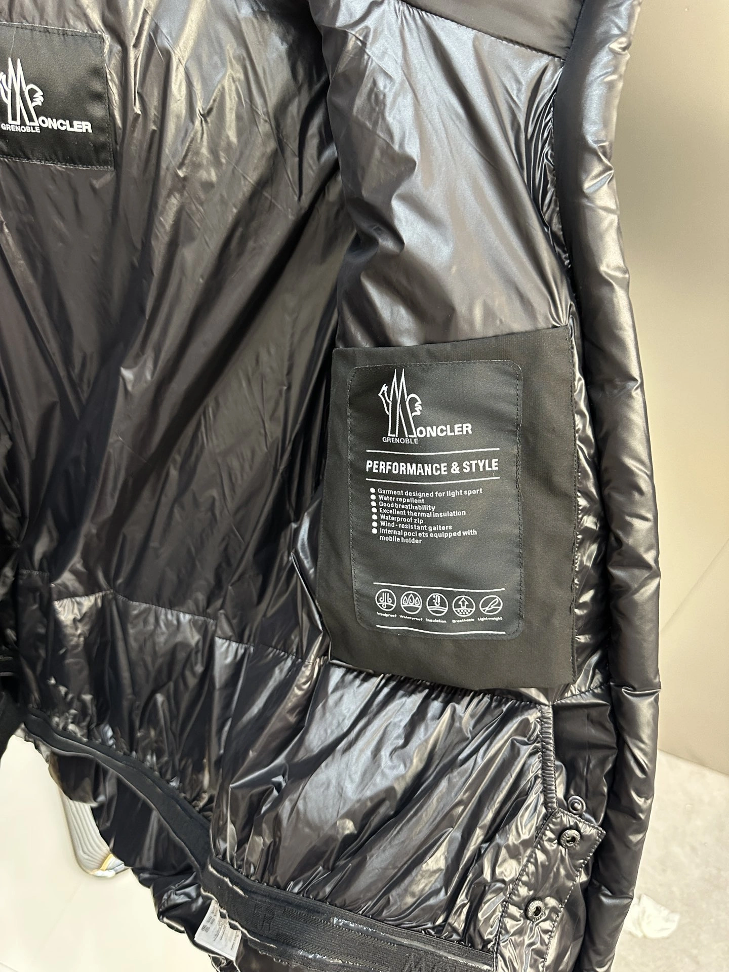 Moncler Down Jackets Unique 146357