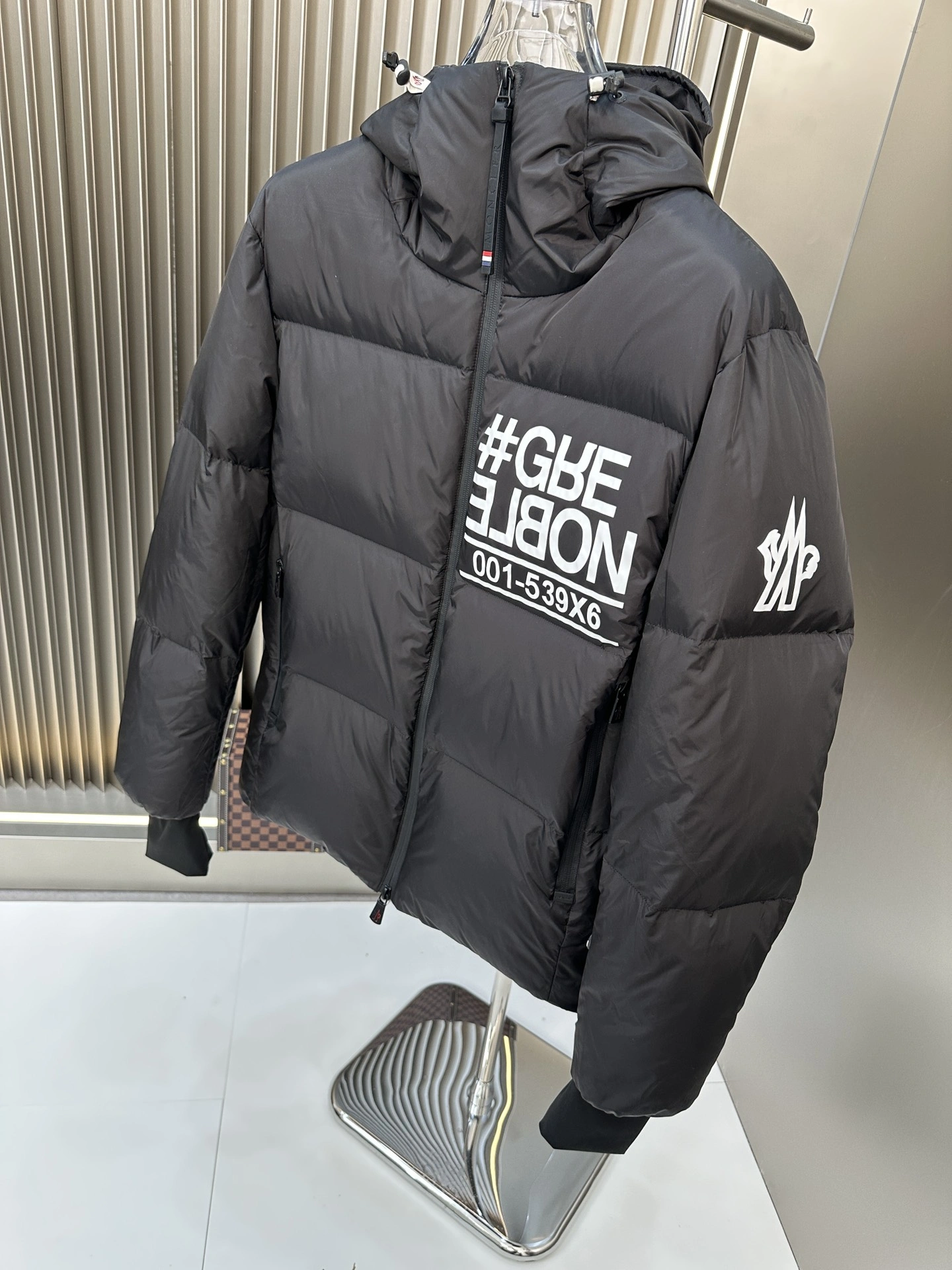 Moncler Down Jackets Timeless 146360
