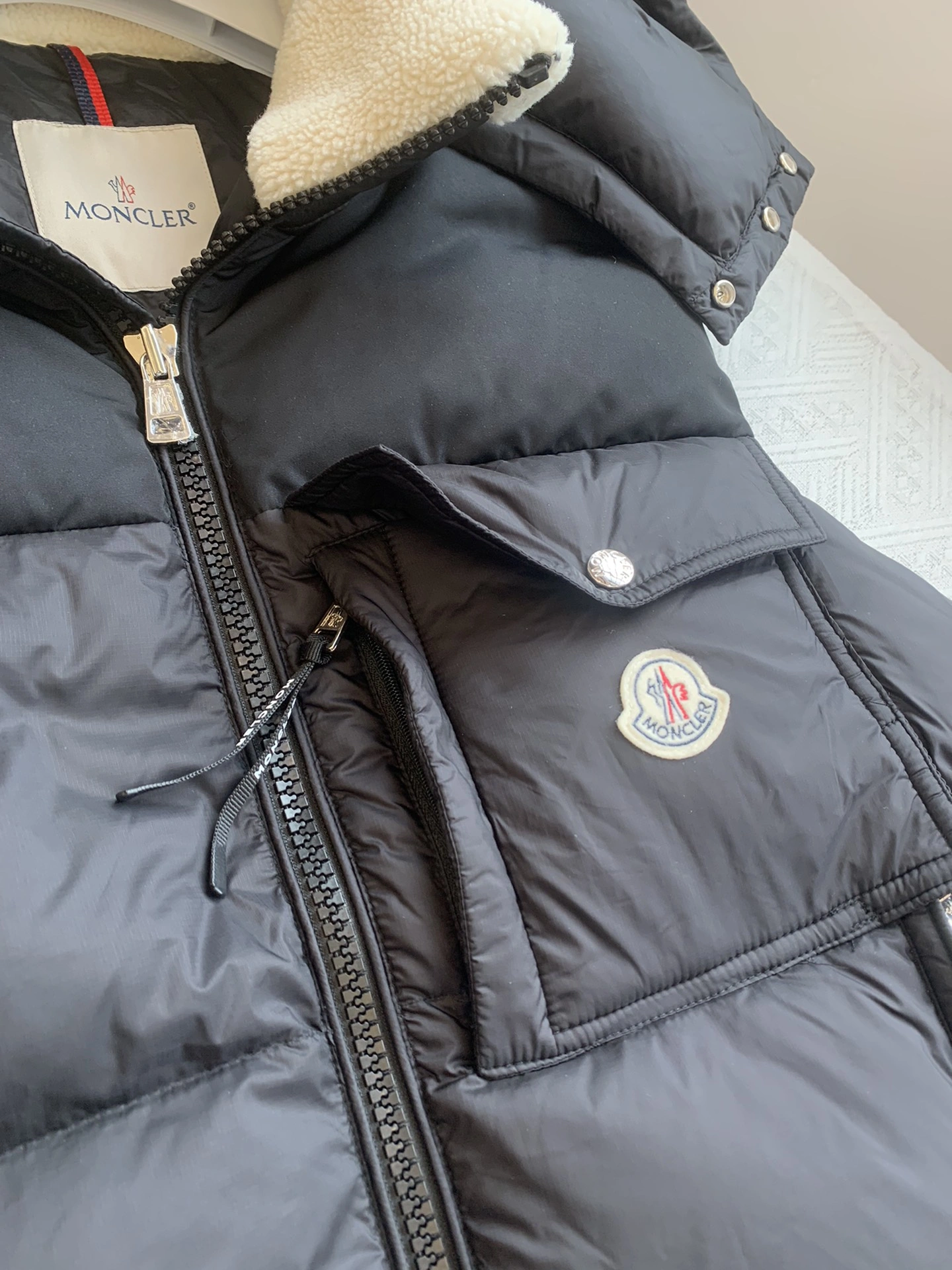 Moncler Down Jackets Packable 146347