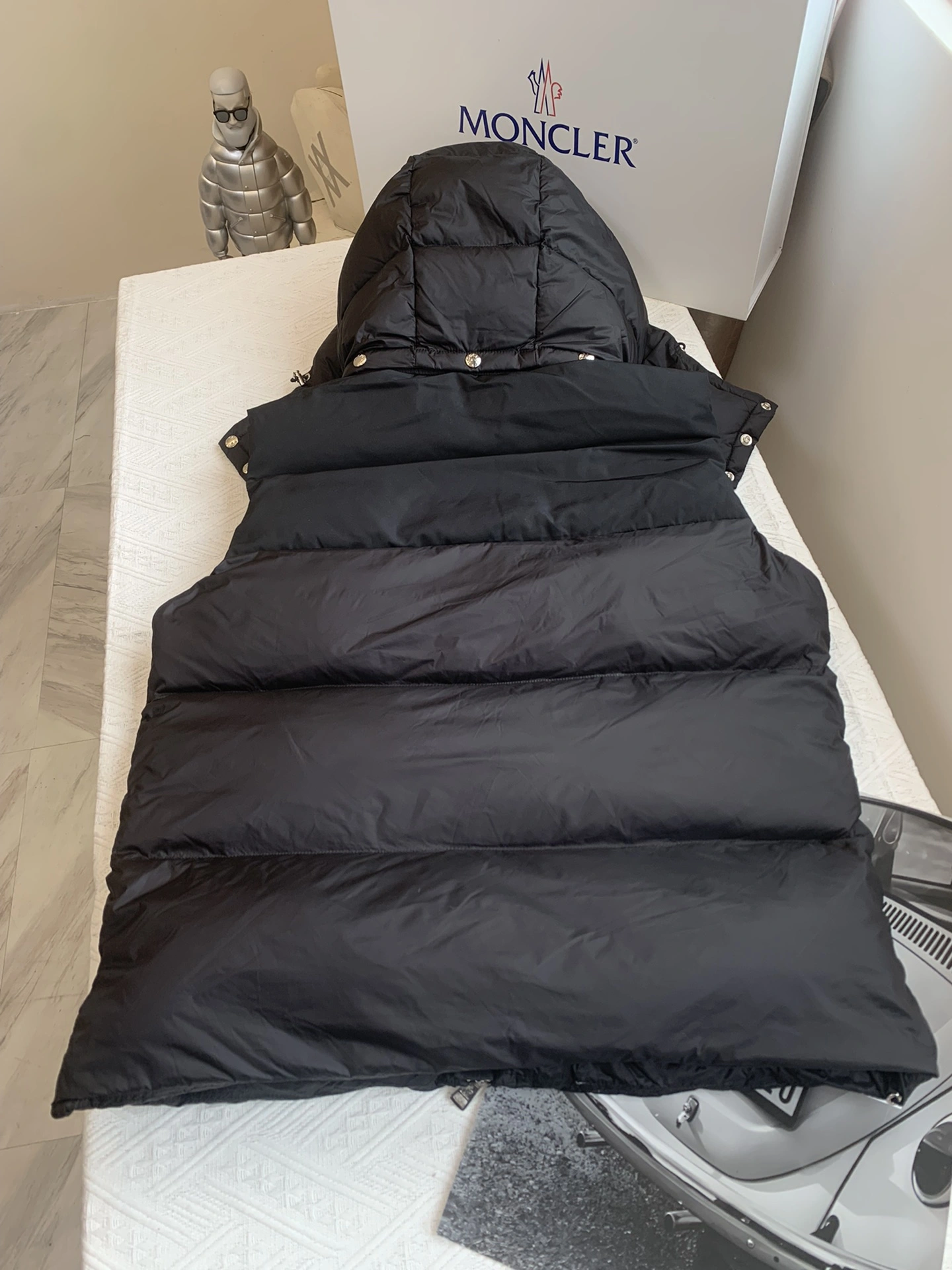 Moncler Down Jackets Packable 146347