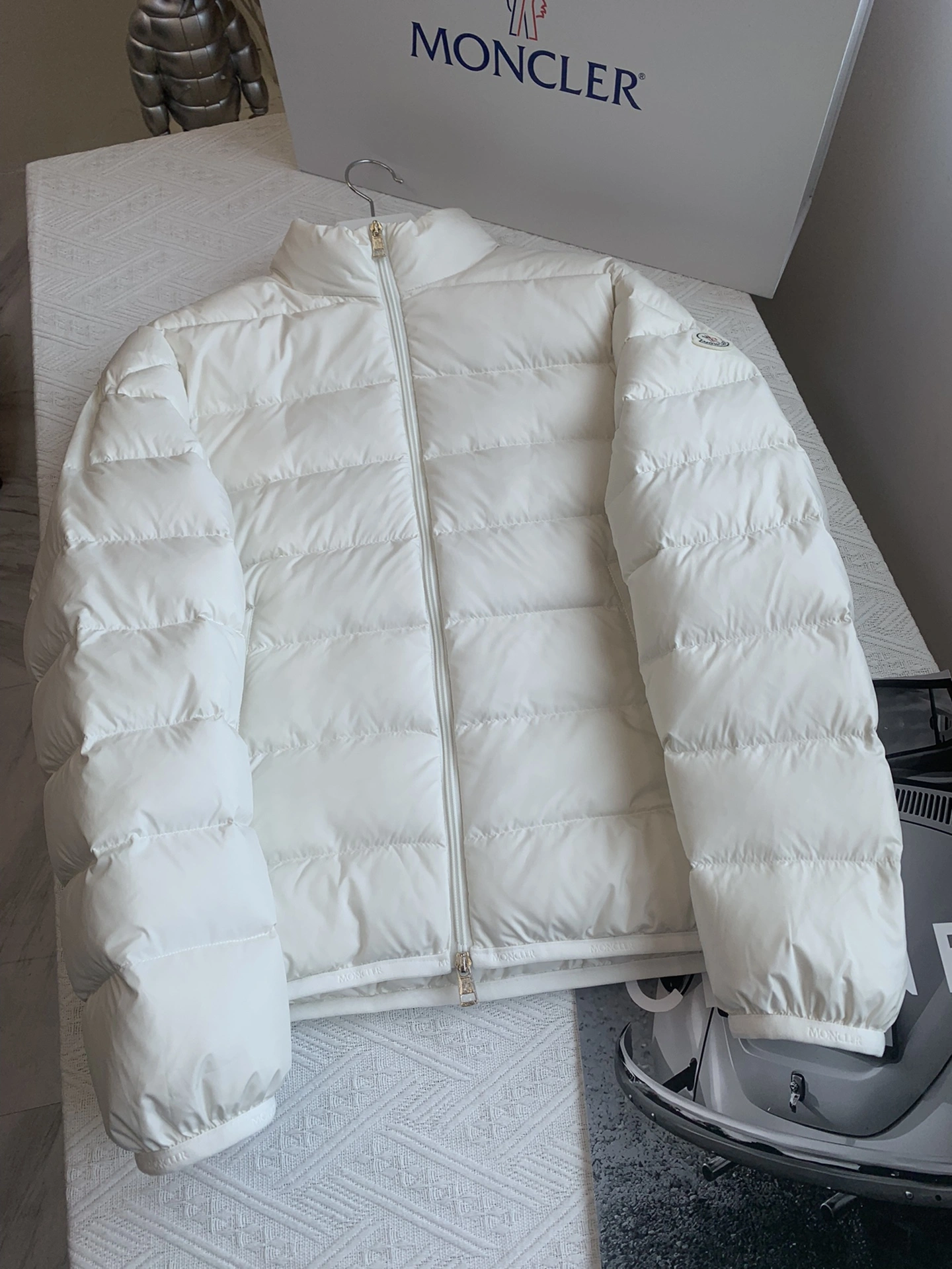 Comfortable Moncler Down Jackets 146340