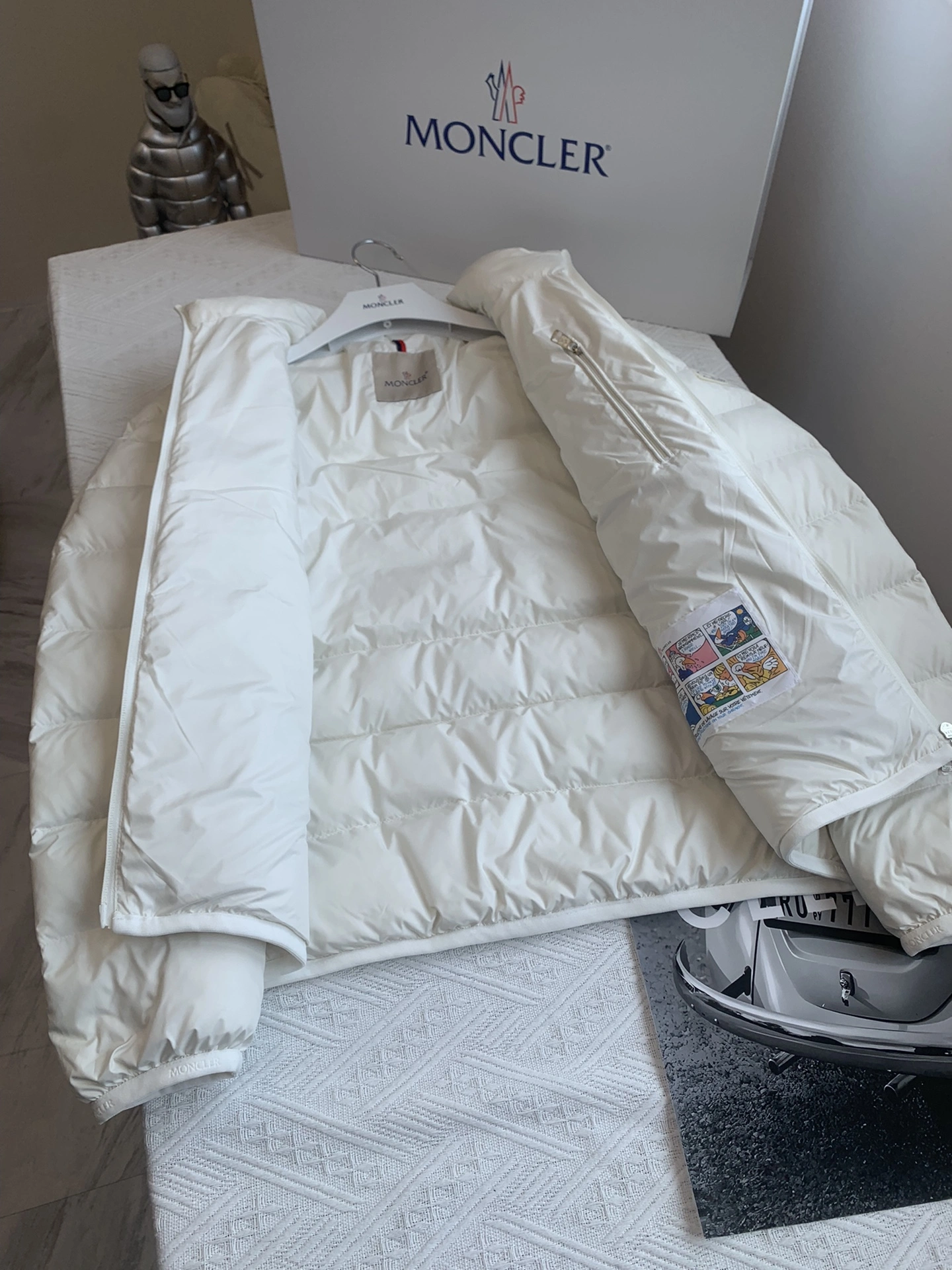 Comfortable Moncler Down Jackets 146340