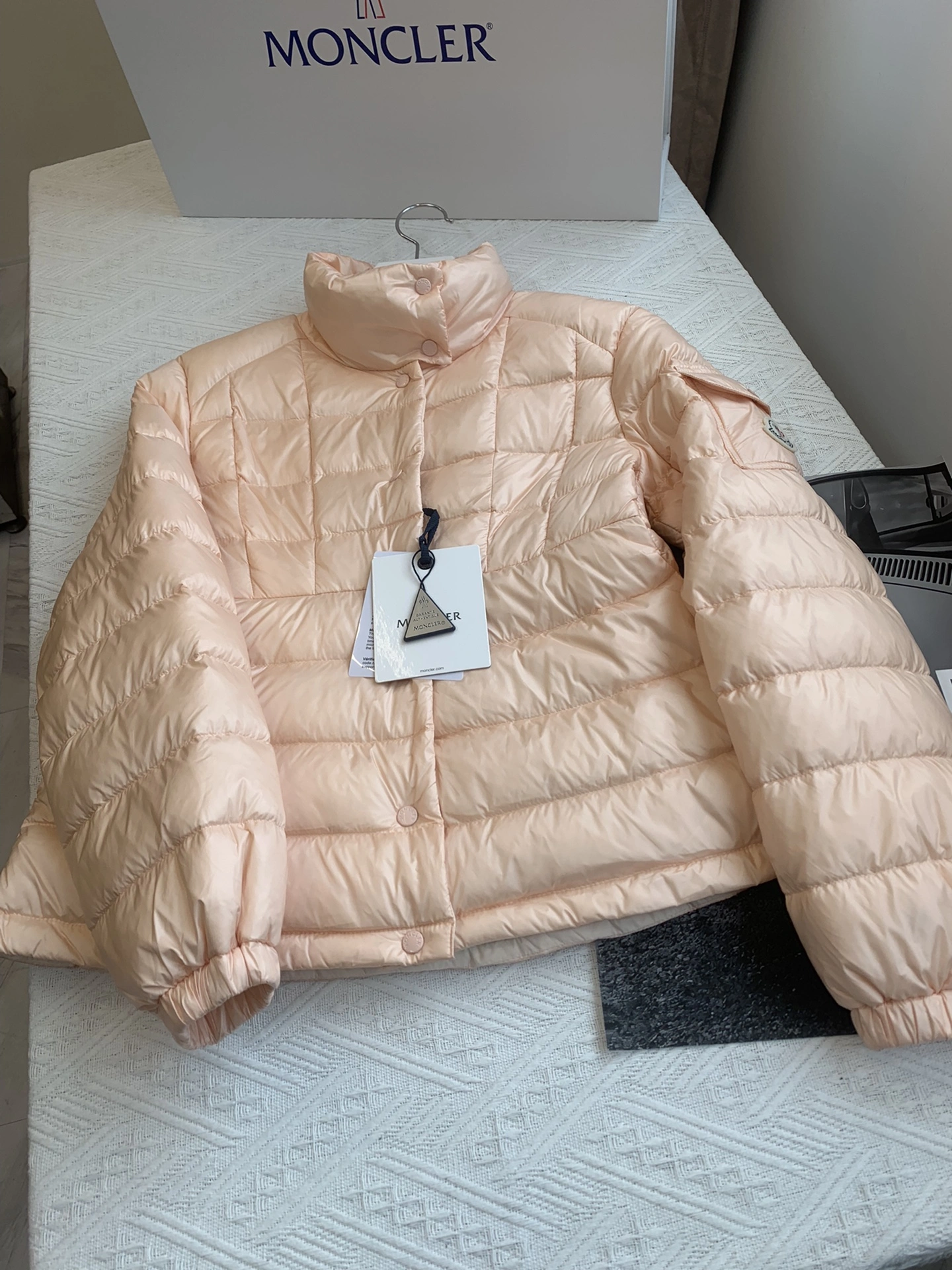 EasyMatch Moncler Down Jackets 146331