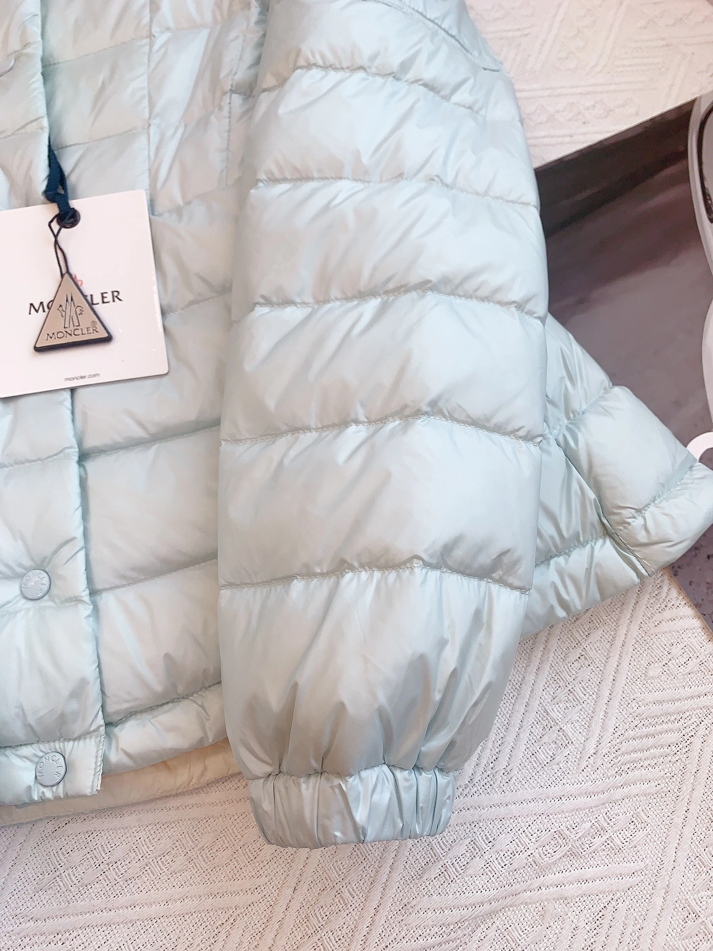 OdorResistant Moncler Down Jackets 146335