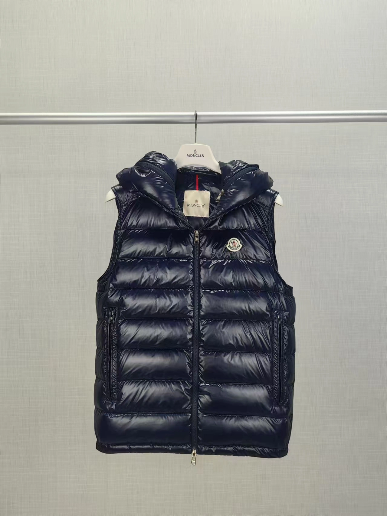 Moncler Down Jackets ComfortFit 146345