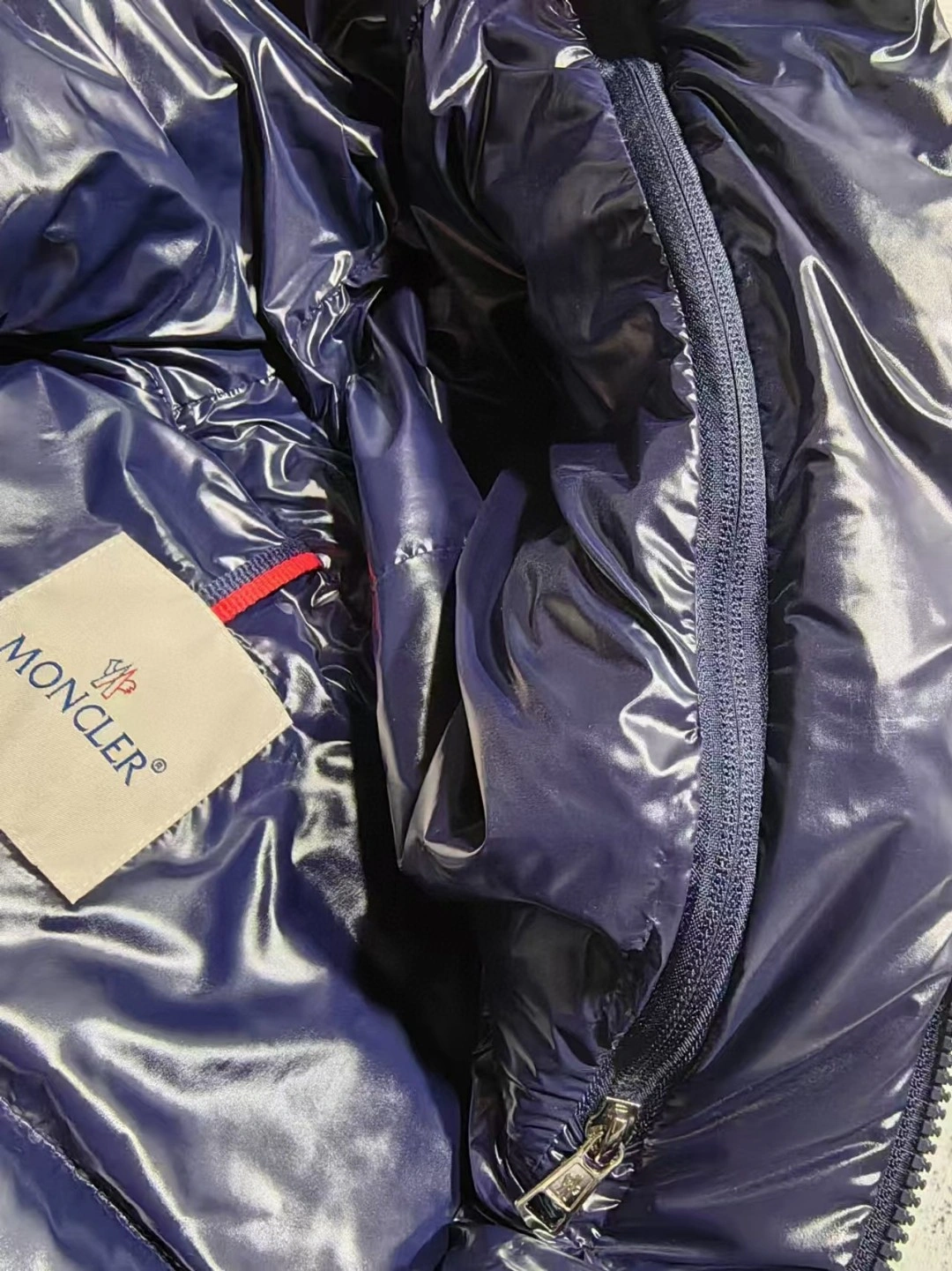 Moncler Down Jackets ComfortFit 146345