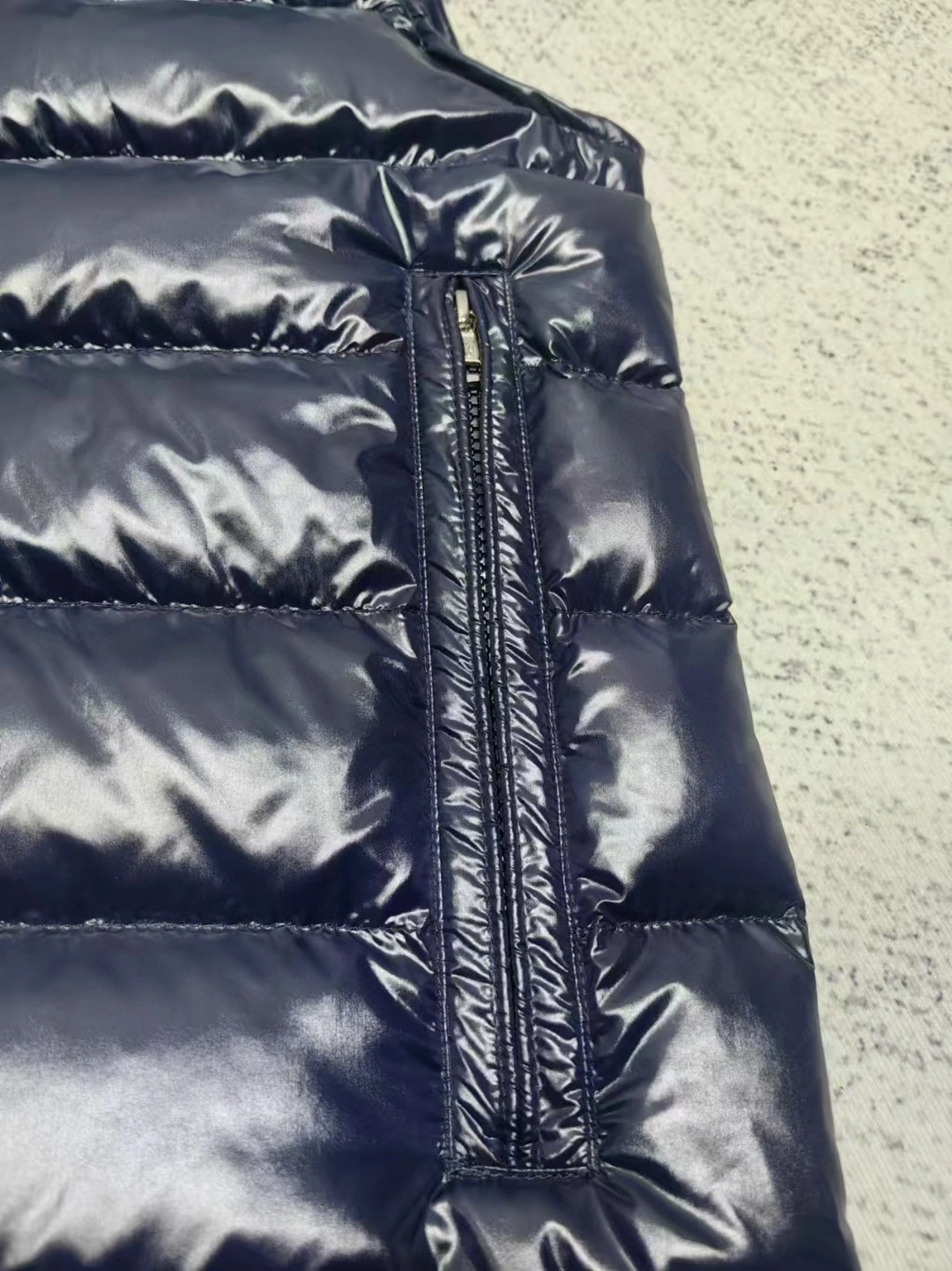 Moncler Down Jackets ComfortFit 146345