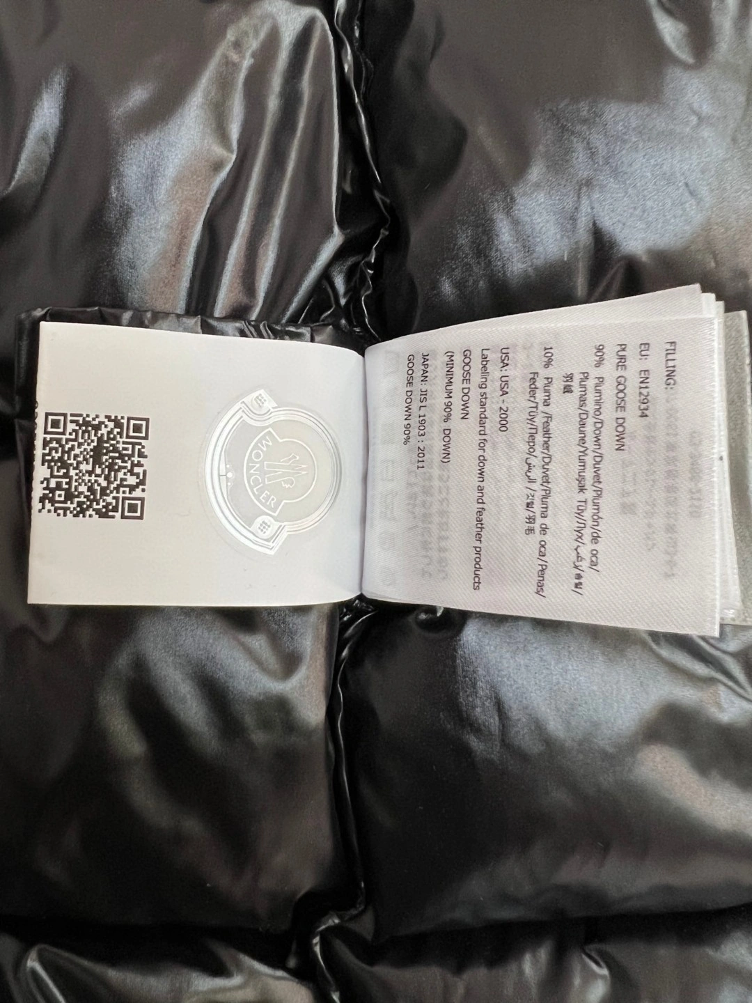 Snug Moncler Down Jackets 146346