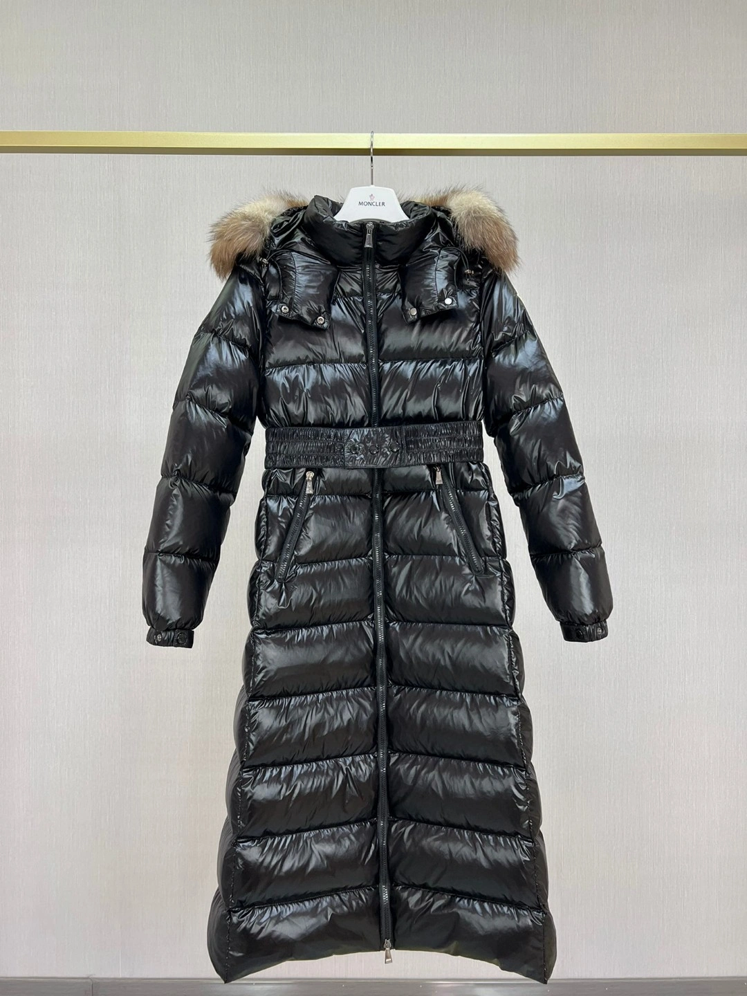 Snug Moncler Down Jackets 146346