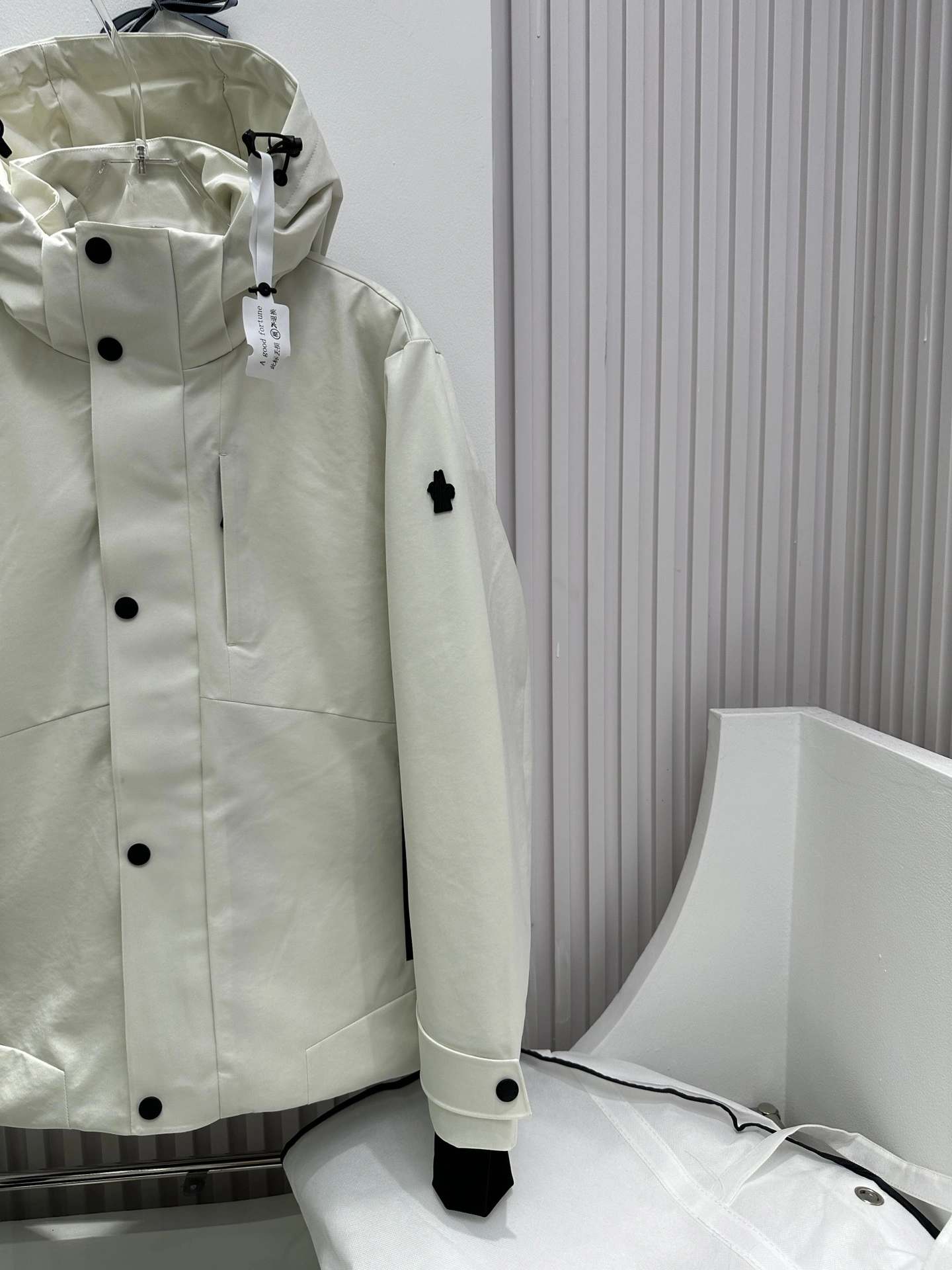 Moncler Down Jackets HighPerformance 146338