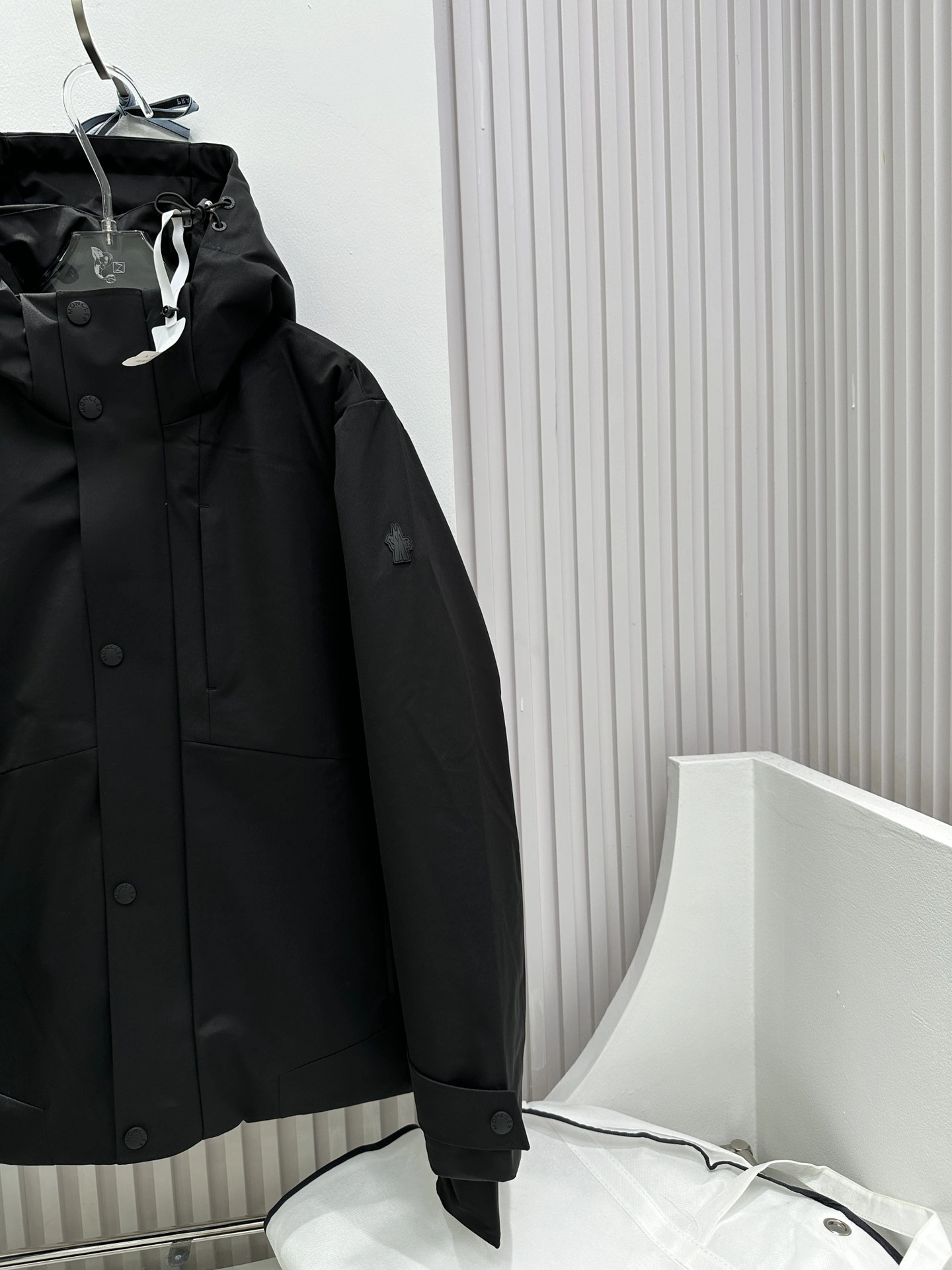 Moncler Down Jackets Original 146330