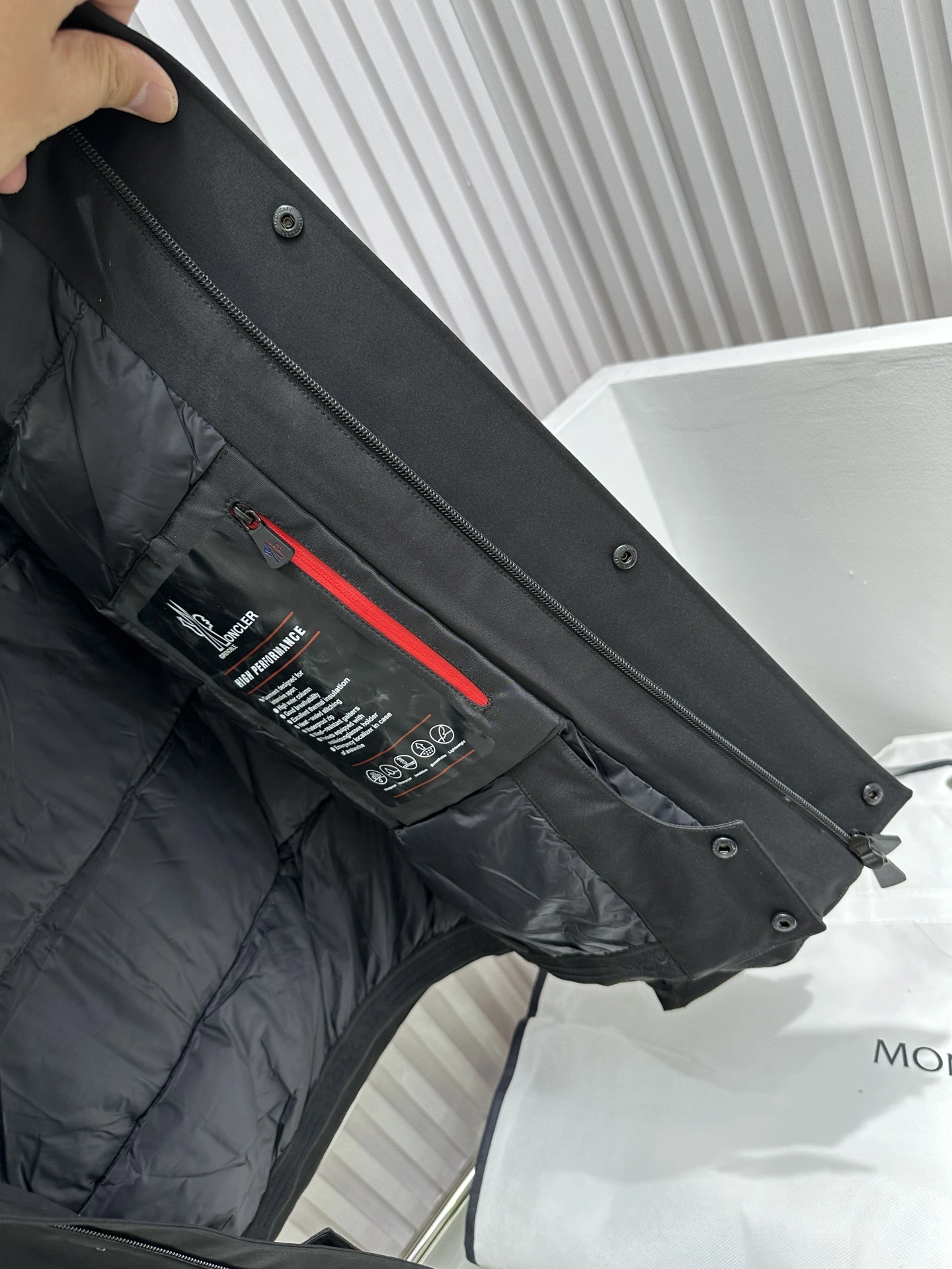 Moncler Down Jackets Original 146330