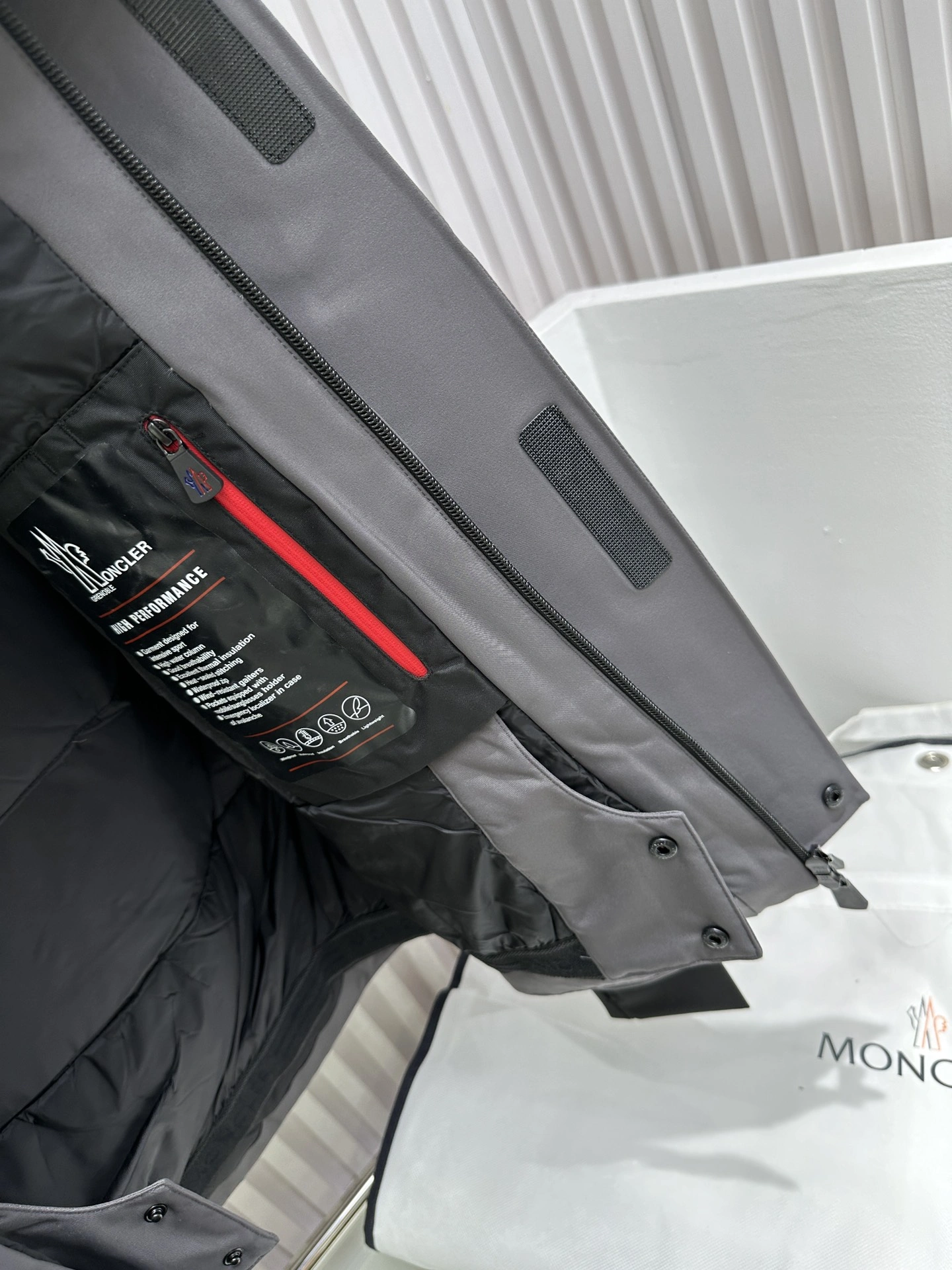 Moncler Down Jackets FashionForward 146337