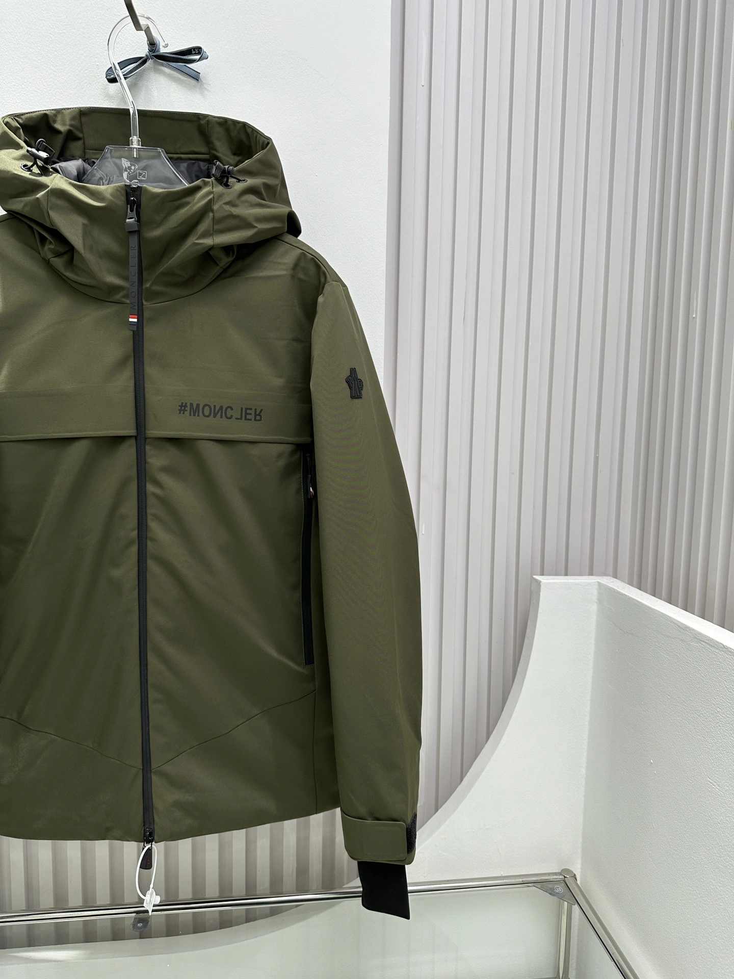 Moncler Down Jackets Colorful 146339