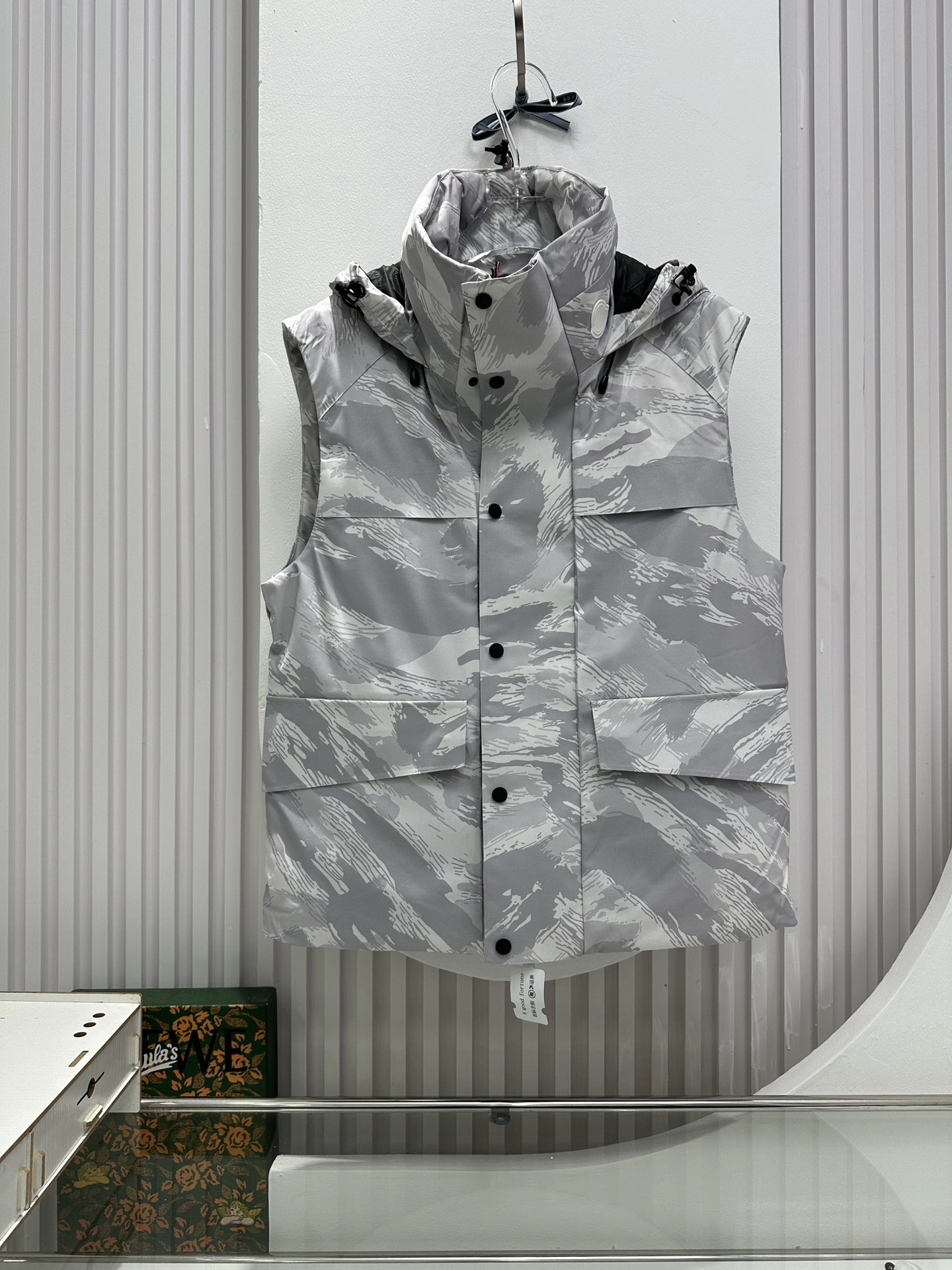 Moncler Down Jackets OdorResistant 146325