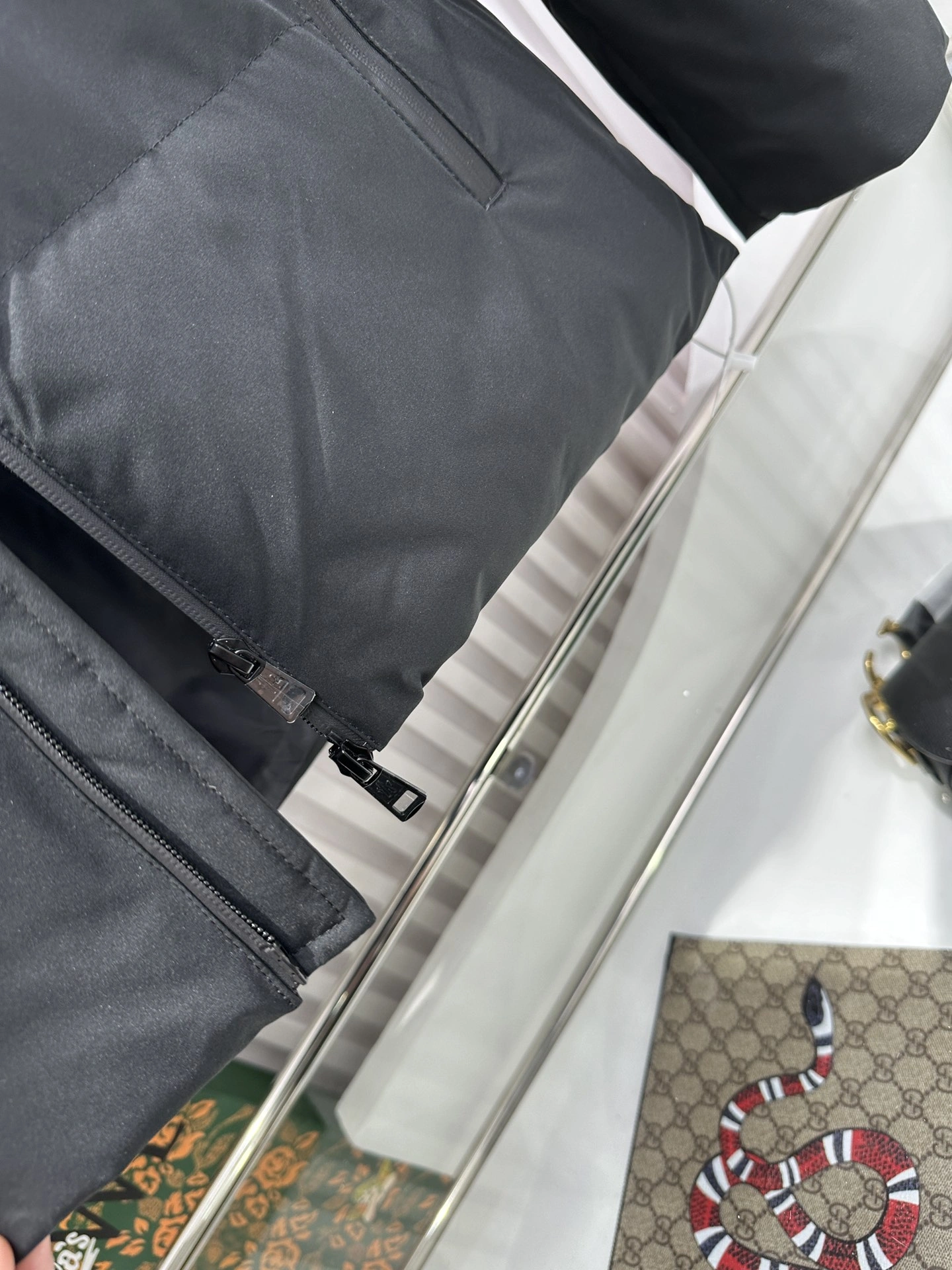 Sporty Moncler Down Jackets 146326