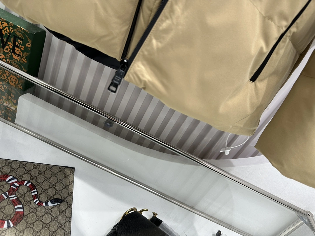 Moncler Down Jackets Refined 146320