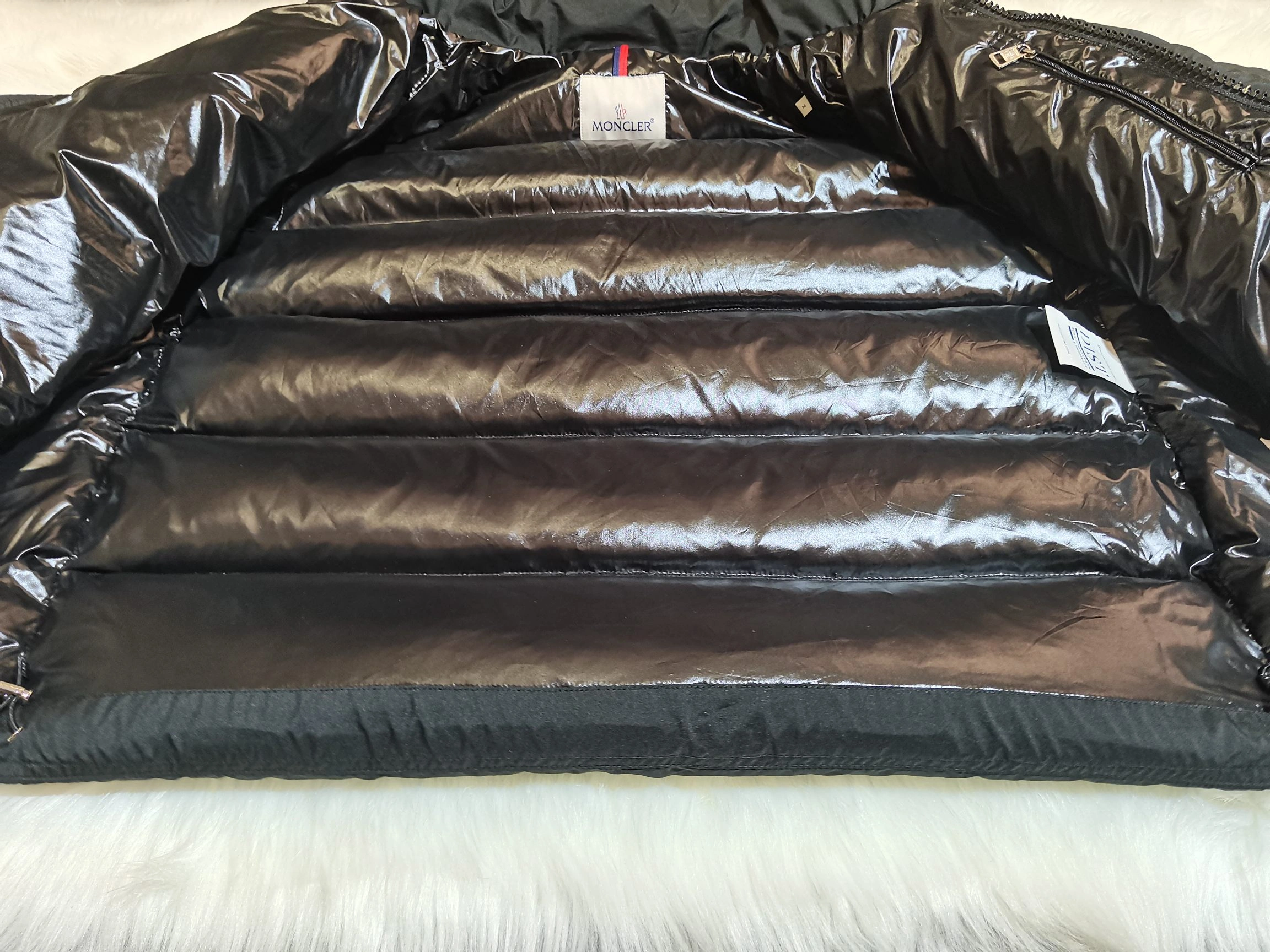 Moncler Down Jackets Tailored 146321