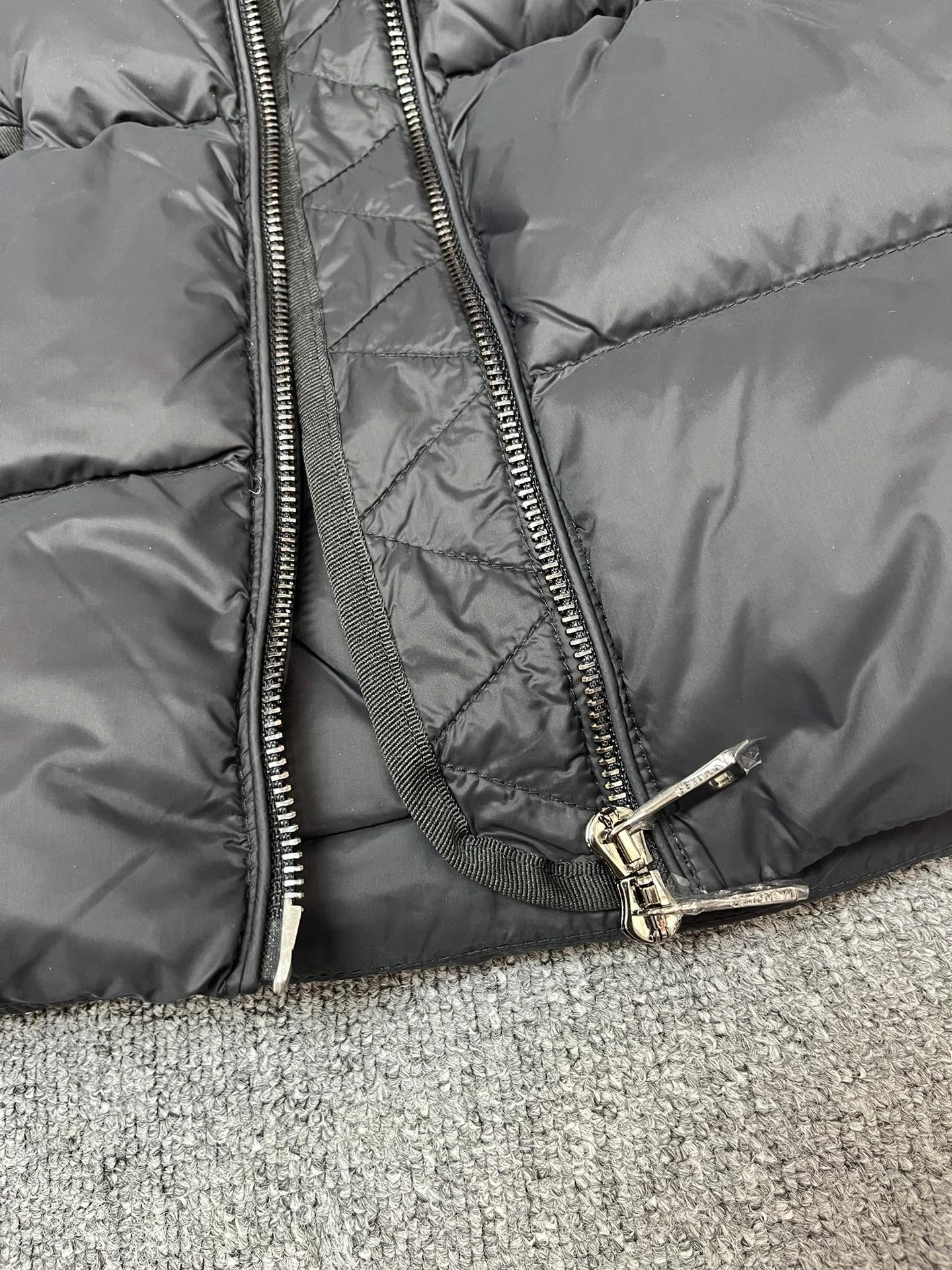 Moncler Down Jackets UrbanStyle 146328