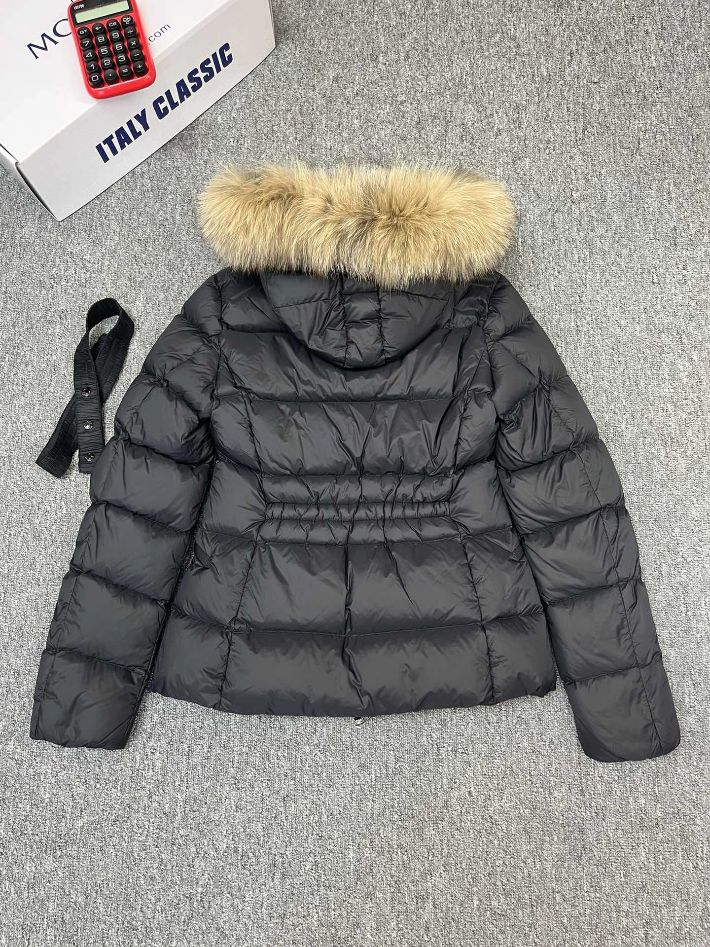 Moncler Down Jackets UrbanStyle 146328