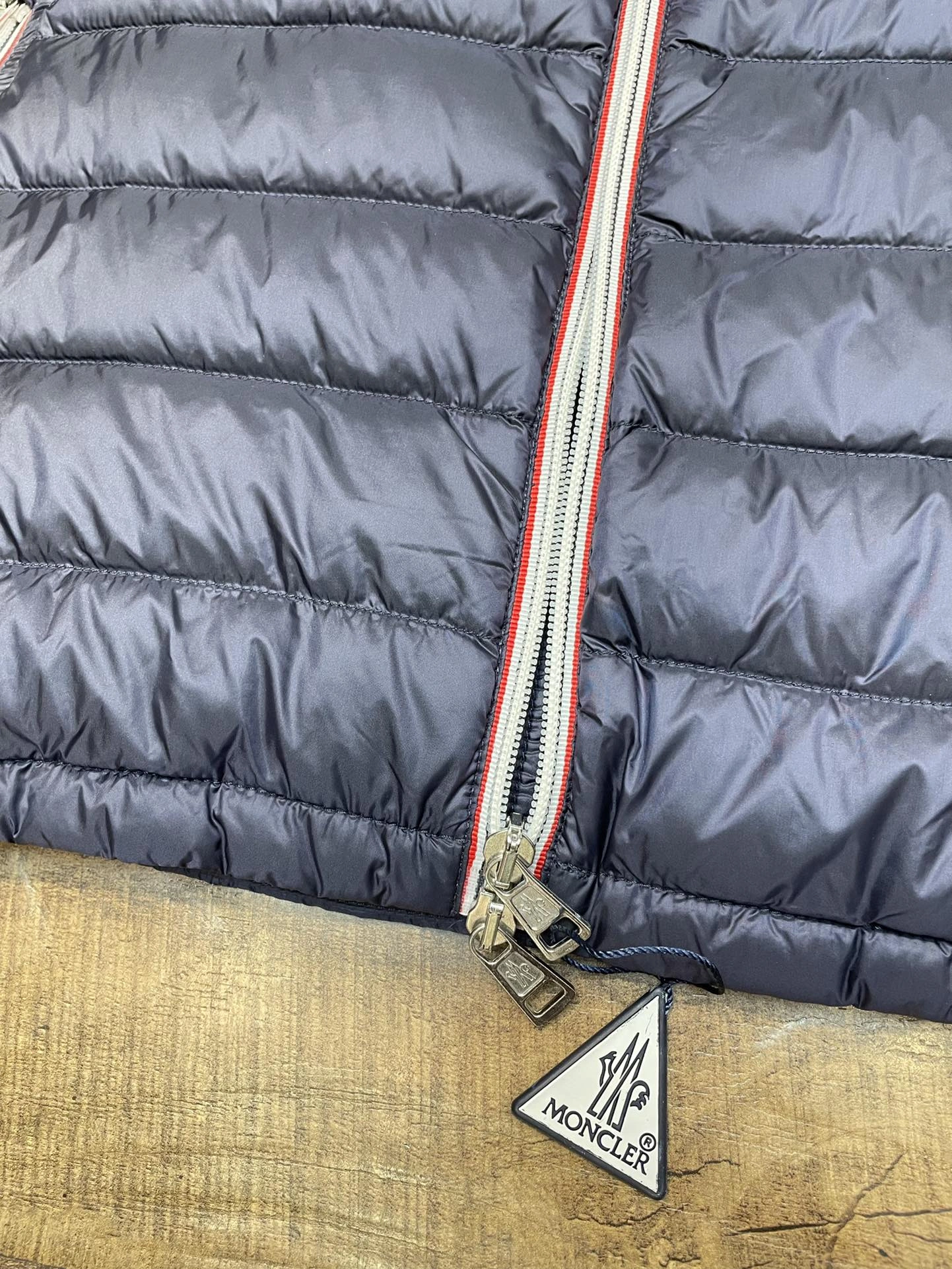 Moncler Down Jackets ModernLook 146329