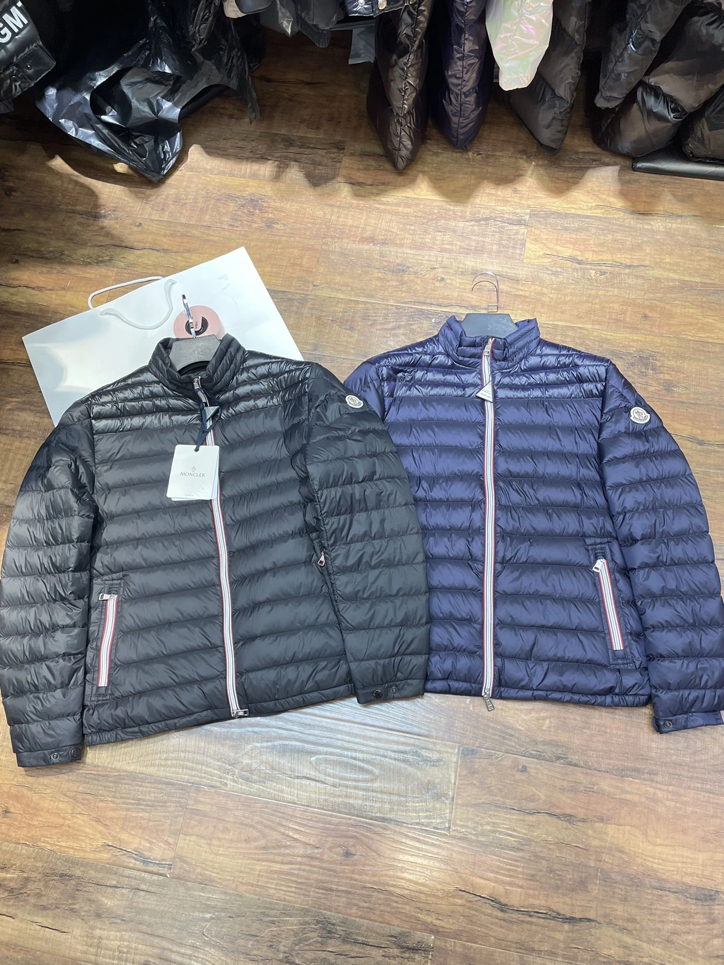 Moncler Down Jackets ModernLook 146329