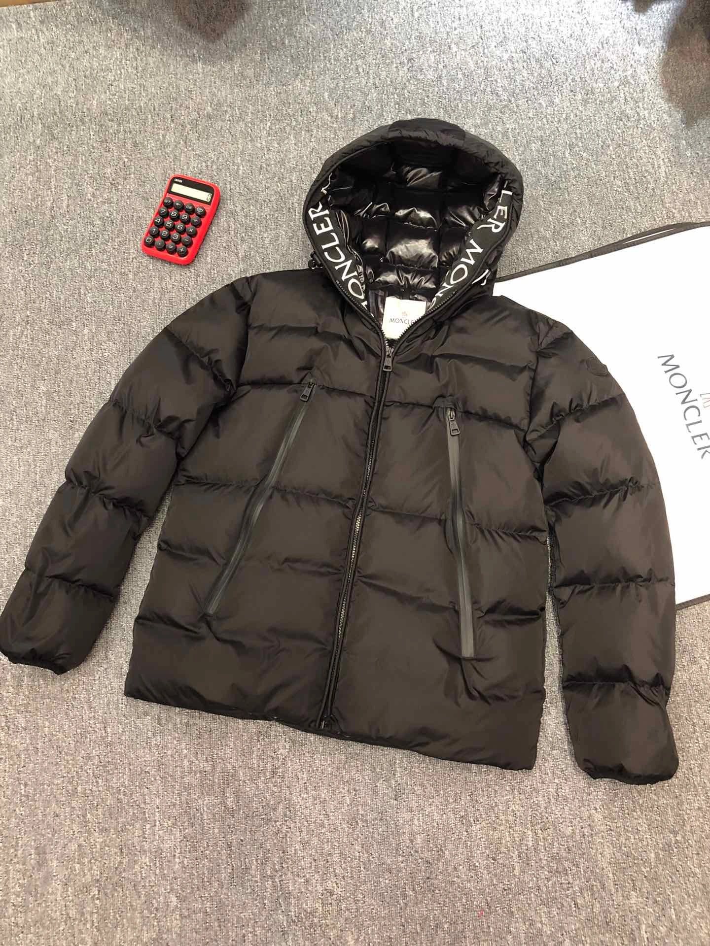 Moncler Down Jackets Minimalist 146315