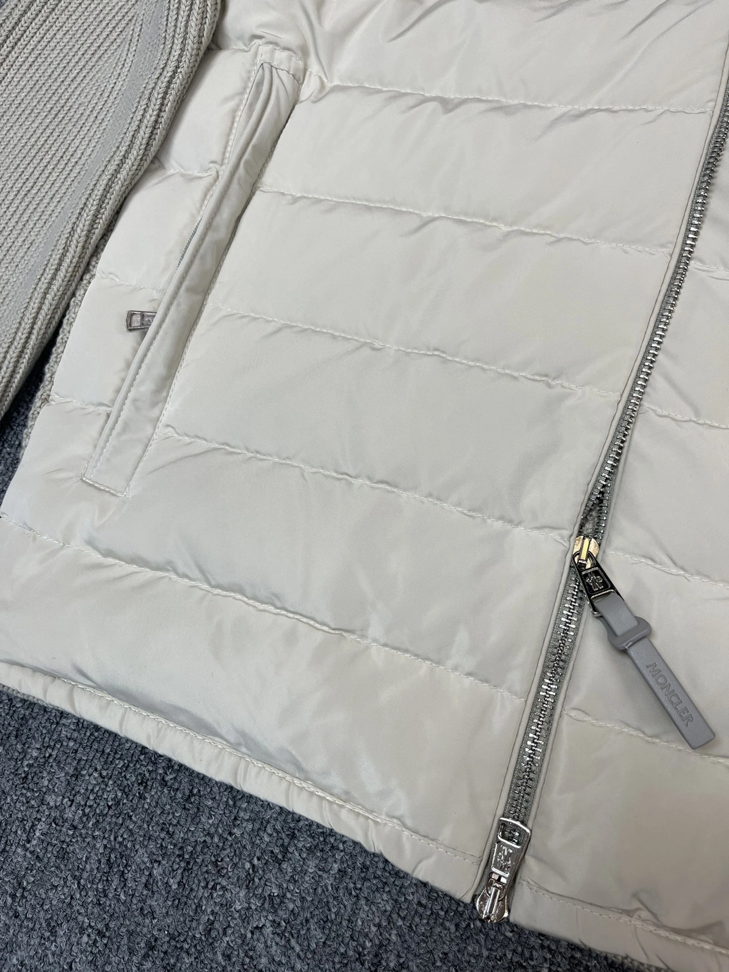 GoAnywhere Moncler Down Jackets 146314