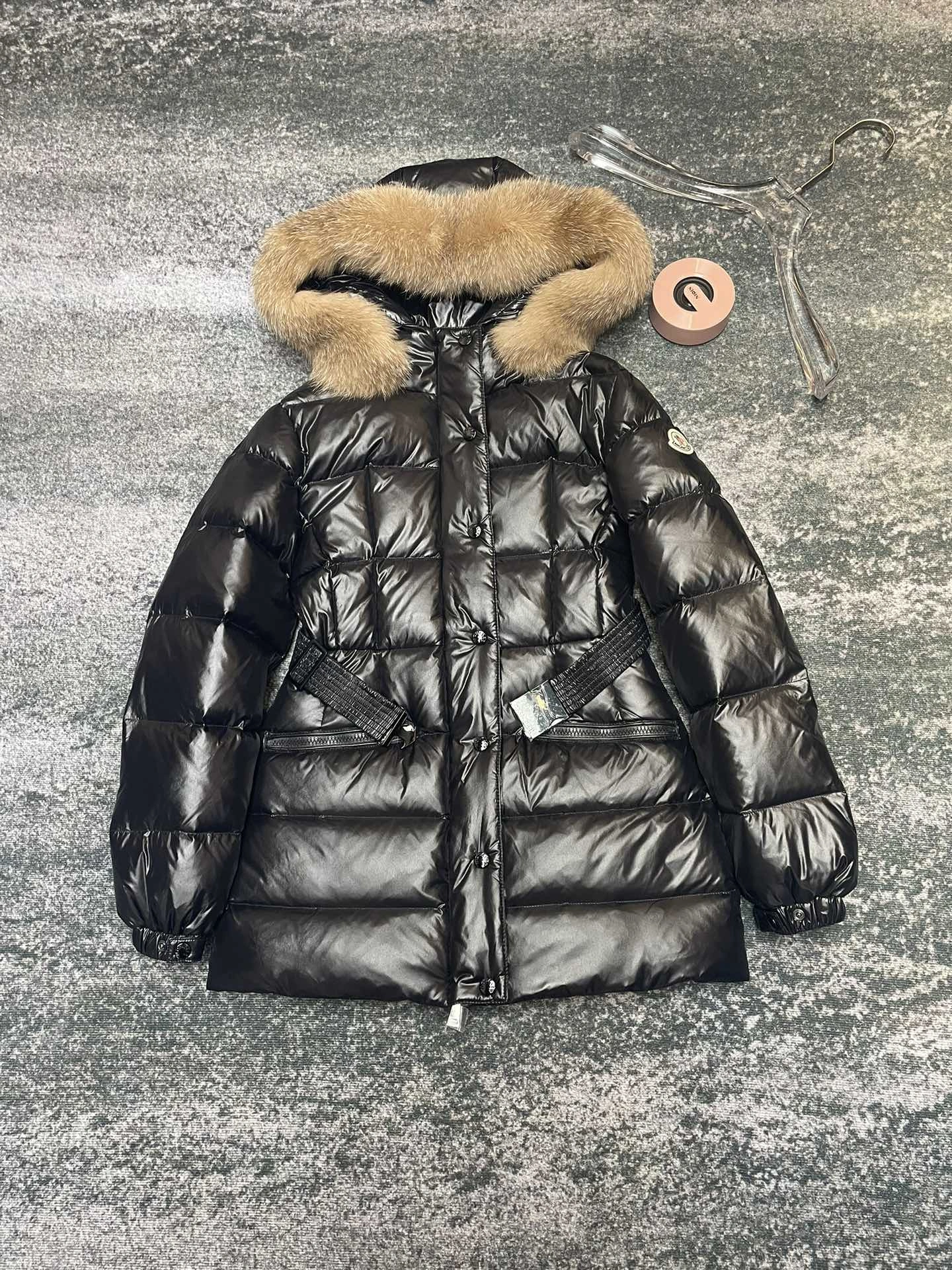 Moncler Down Jackets Durable 146312