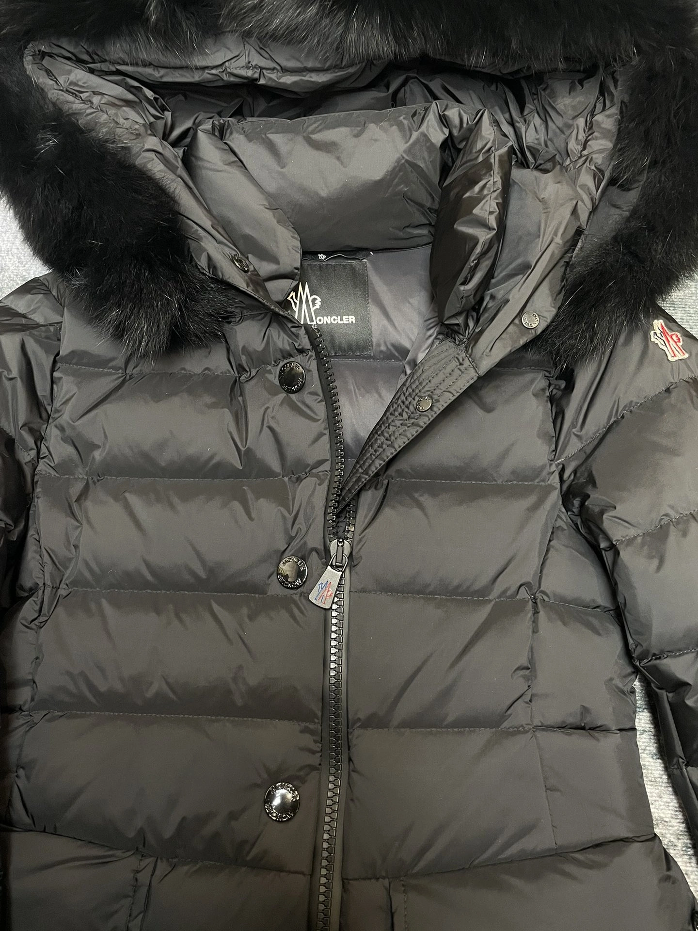 Moncler Down Jackets SmoothTexture 146313