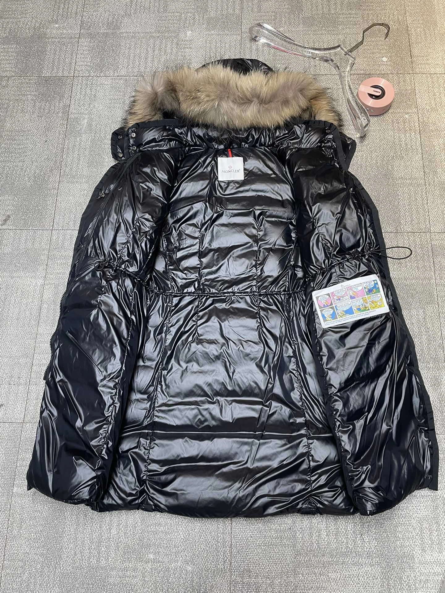 Moncler Down Jackets Sporty 146311