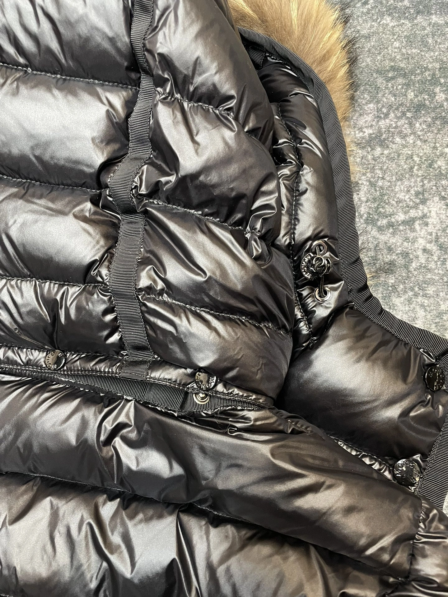 Moncler Down Jackets Sporty 146311