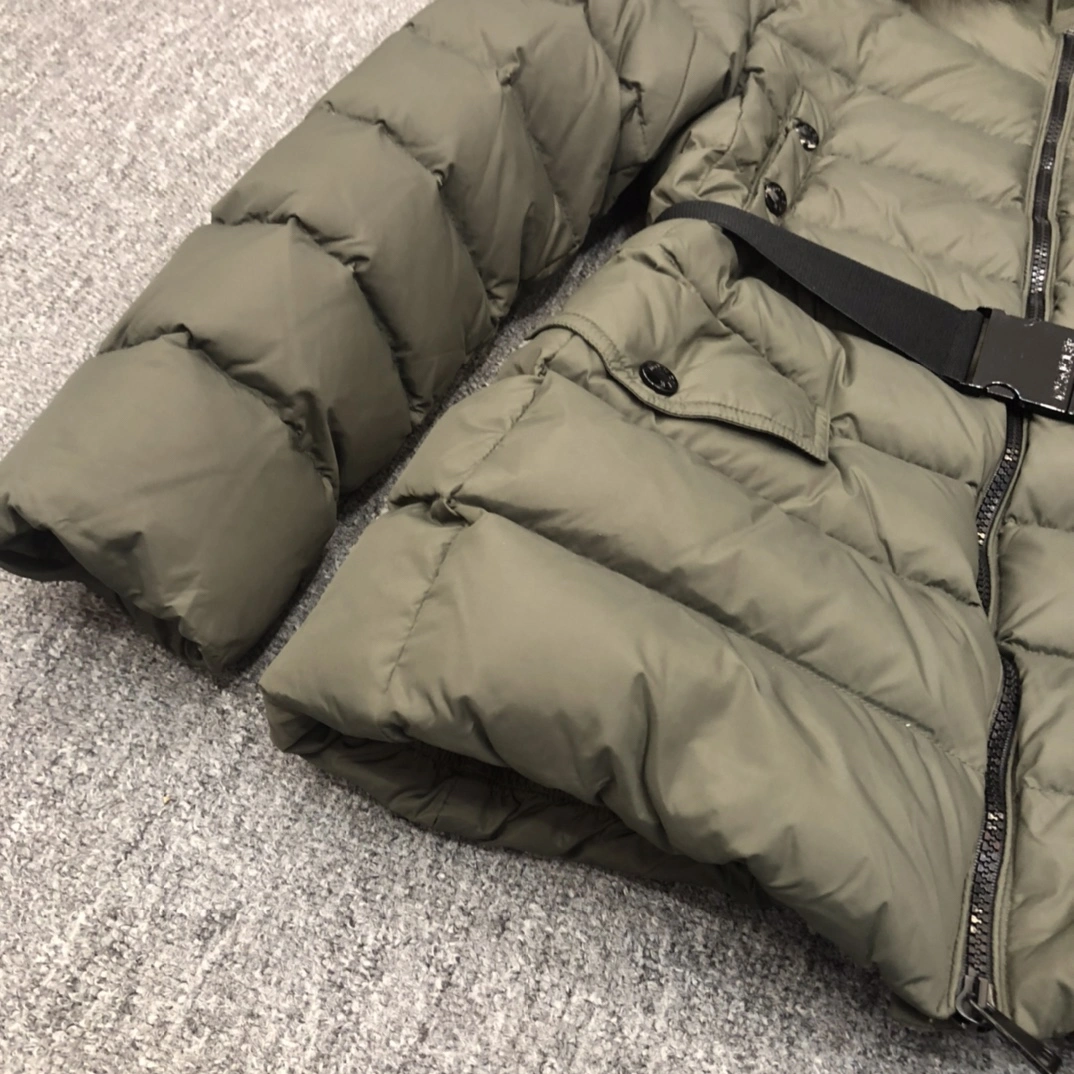 Moncler Down Jackets Bold 146307