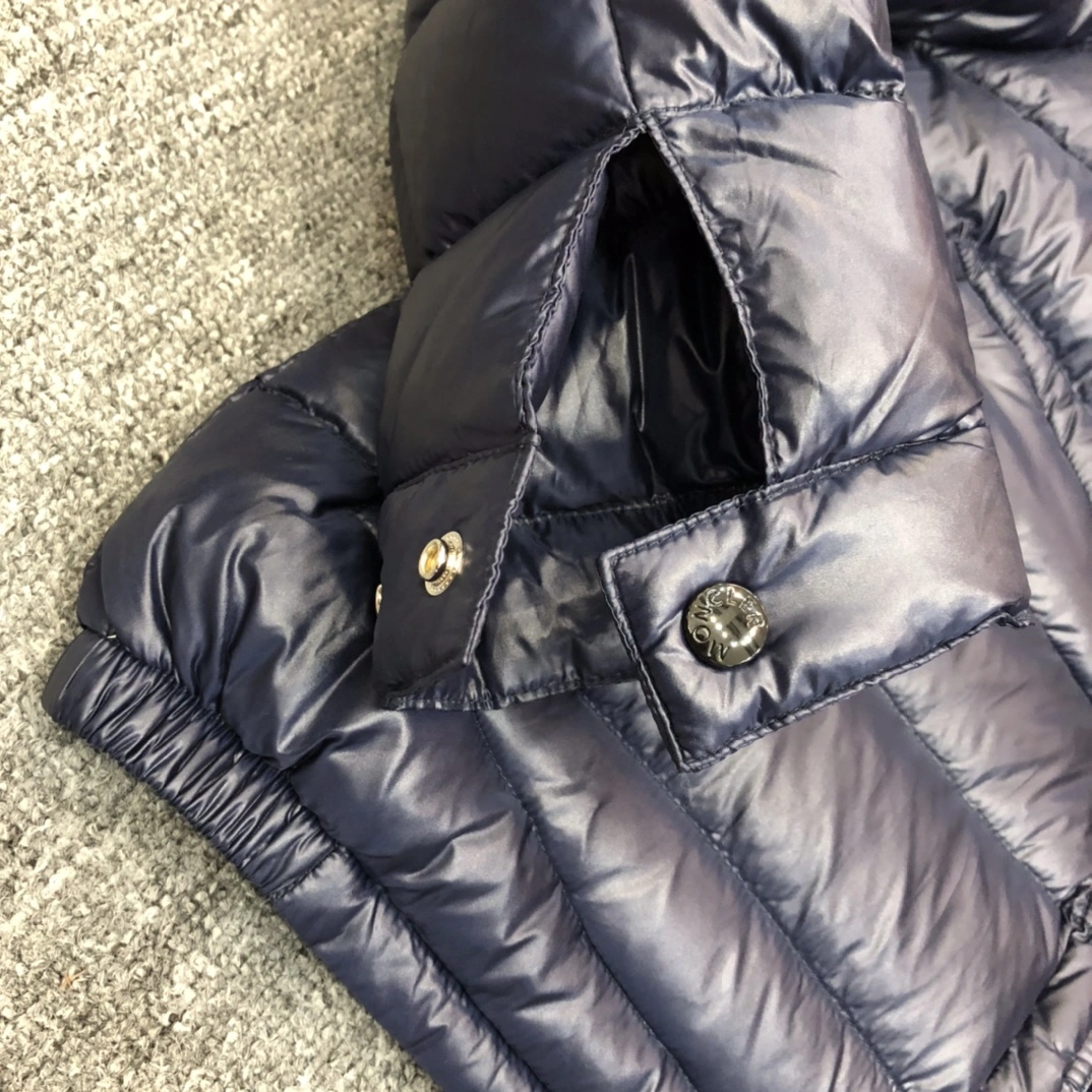 Moncler Down Jackets TechFriendly 146304