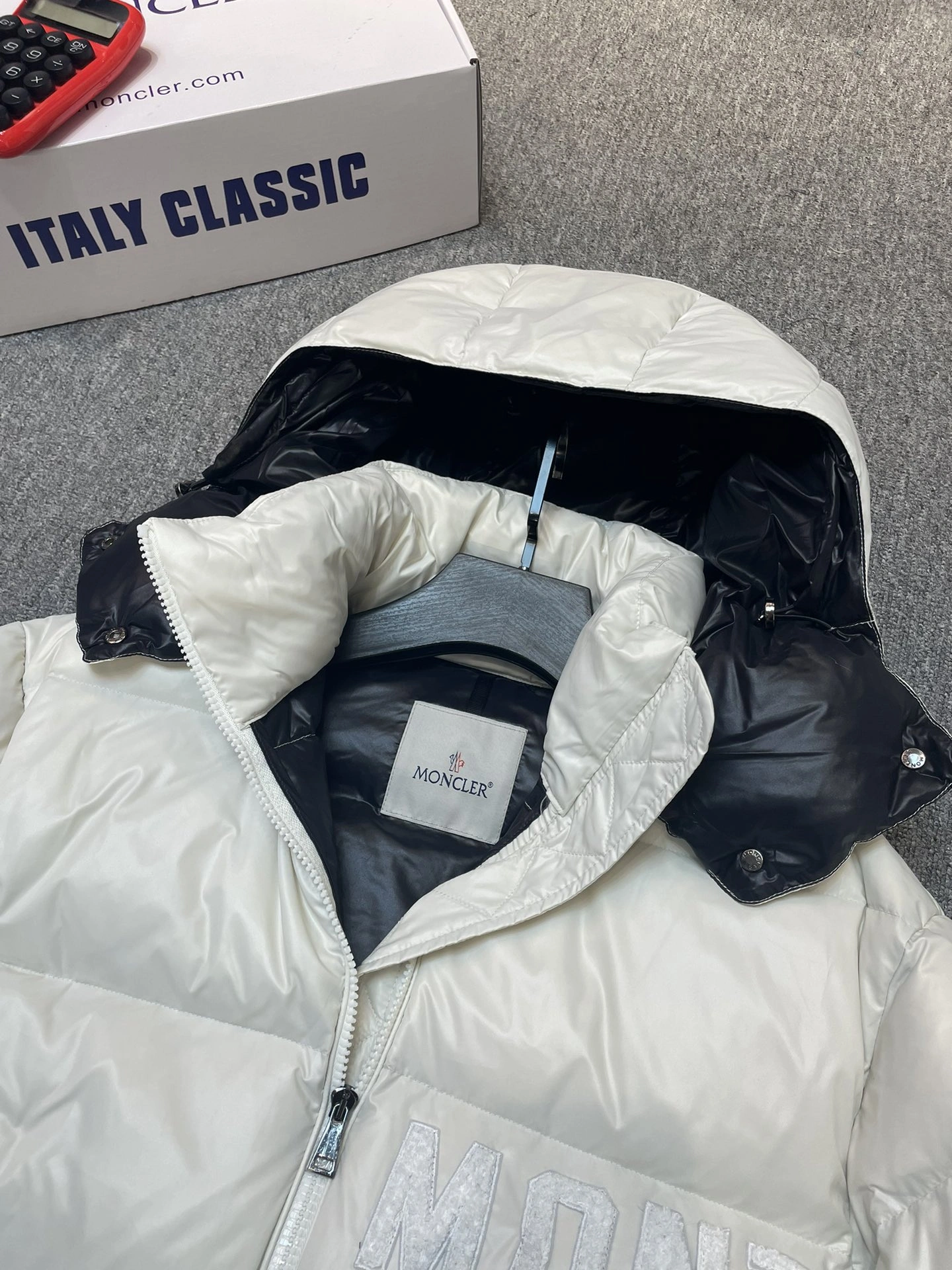 Moncler Down Jackets Youthful 146299