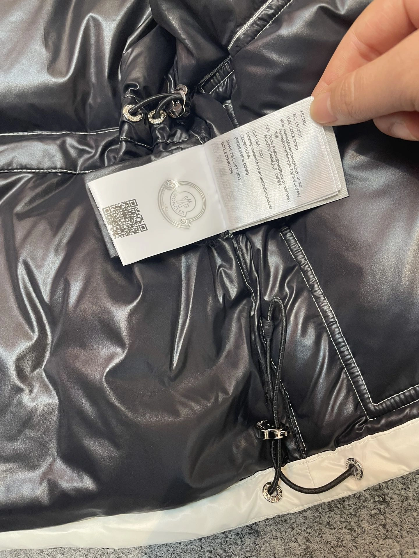 Moncler Down Jackets Youthful 146299