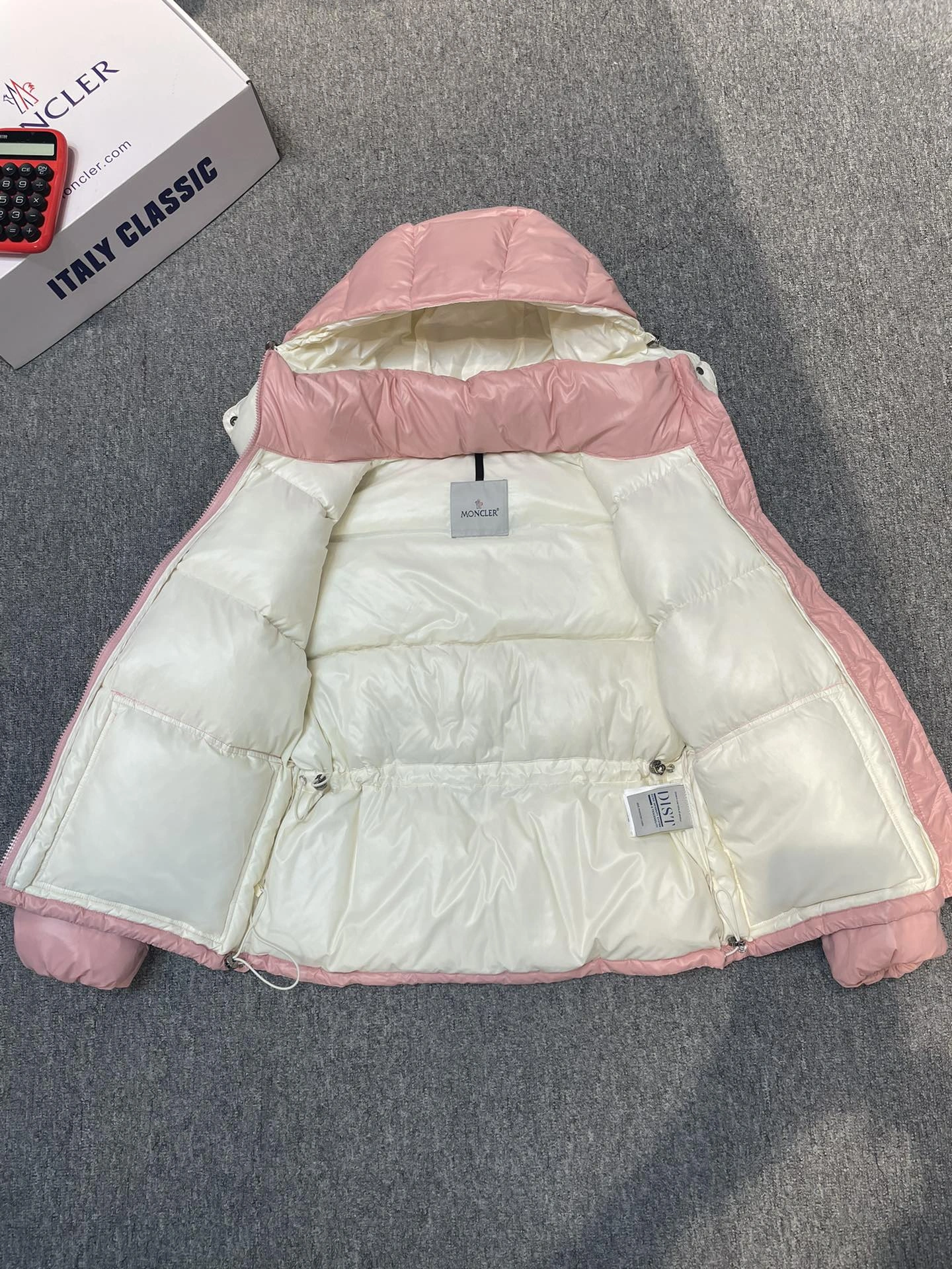 Flexible Moncler Down Jackets 146291