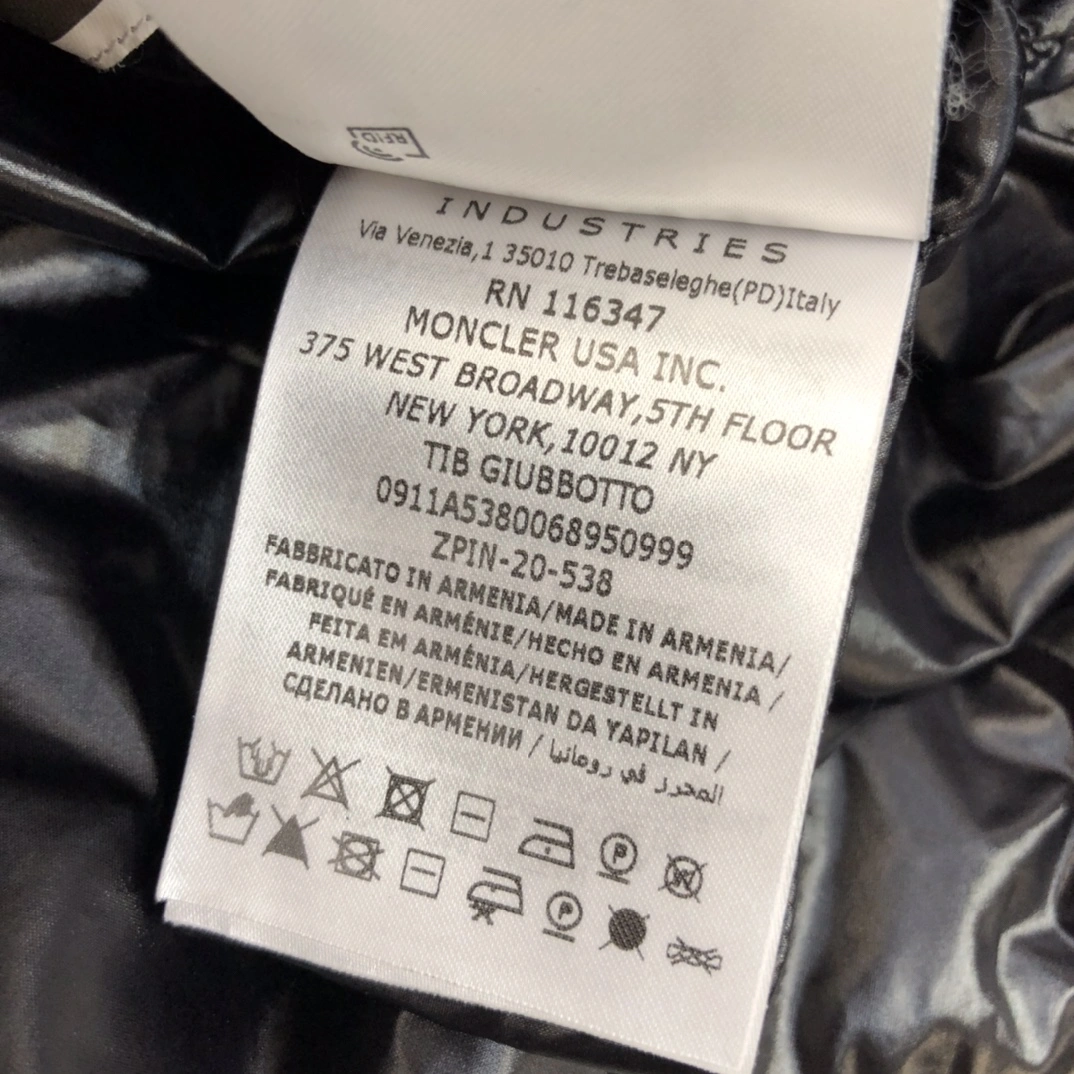 Sophisticated Moncler Down Jackets 146303