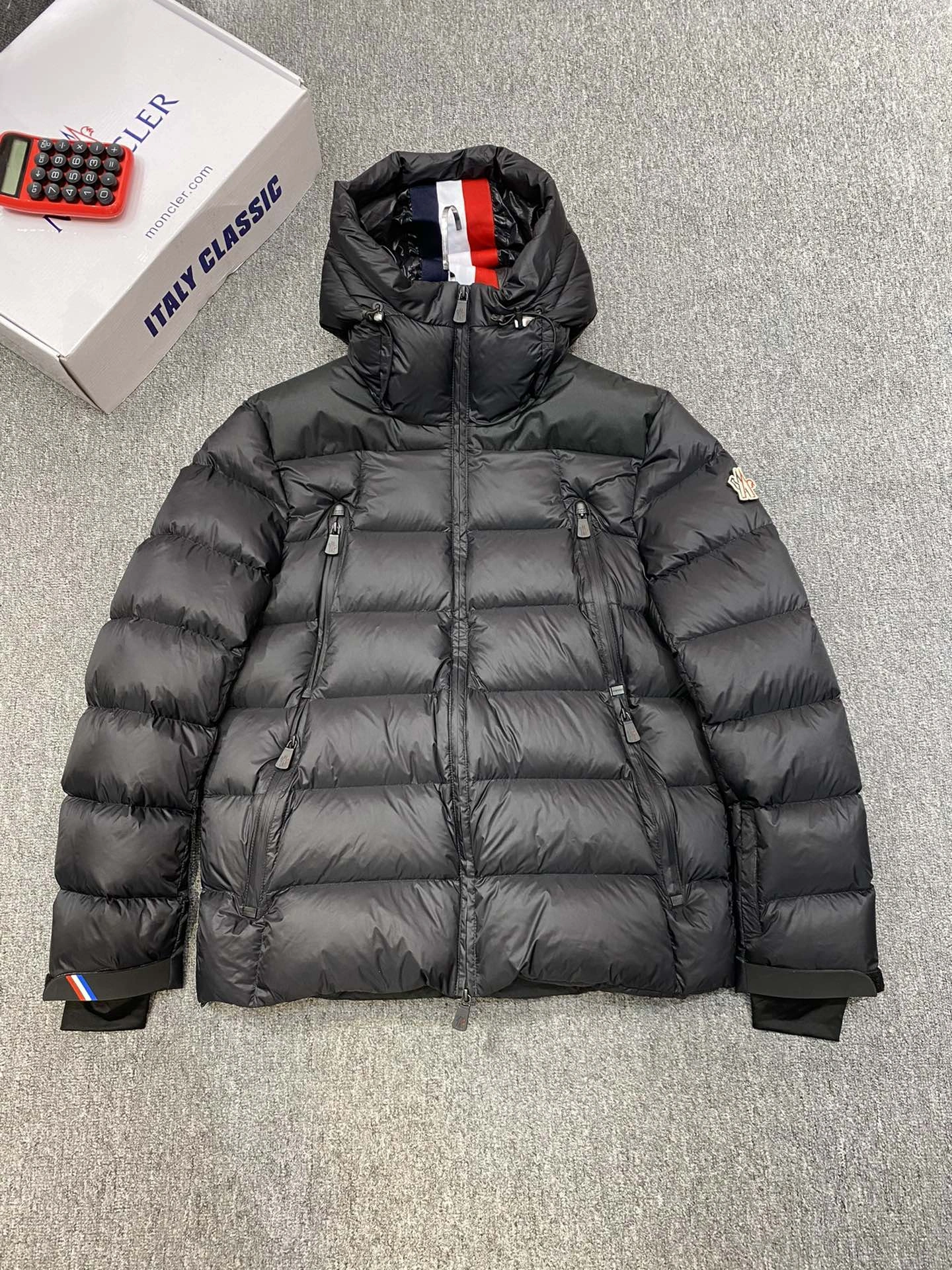 Trendsetting Moncler Down Jackets 146298