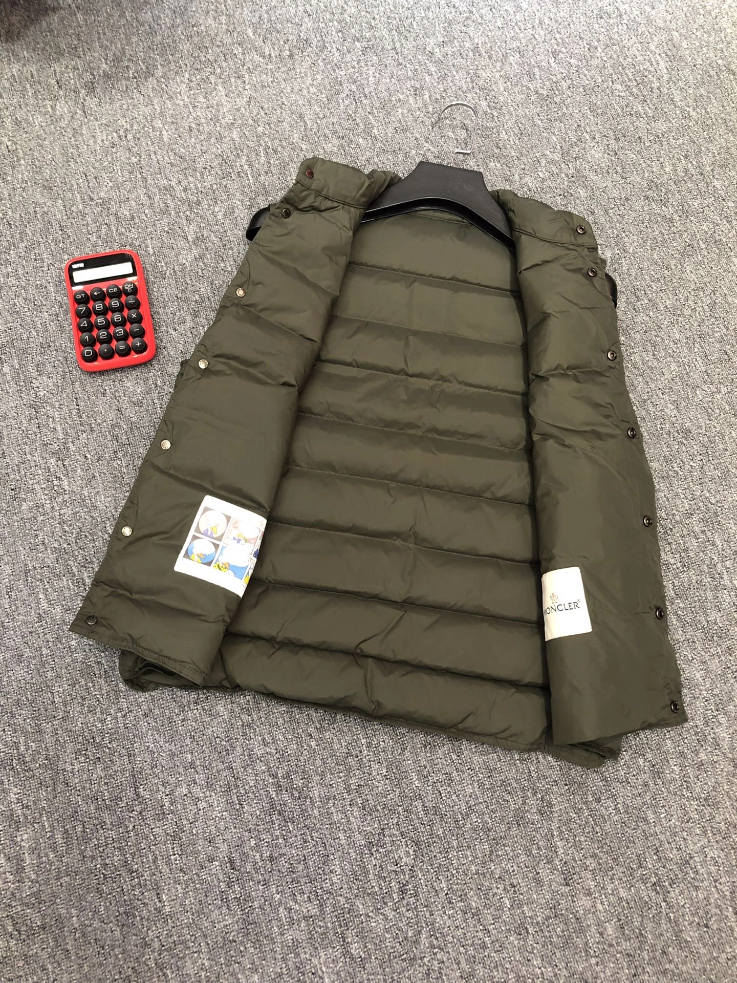 Moncler Down Jackets HighQuality 146302