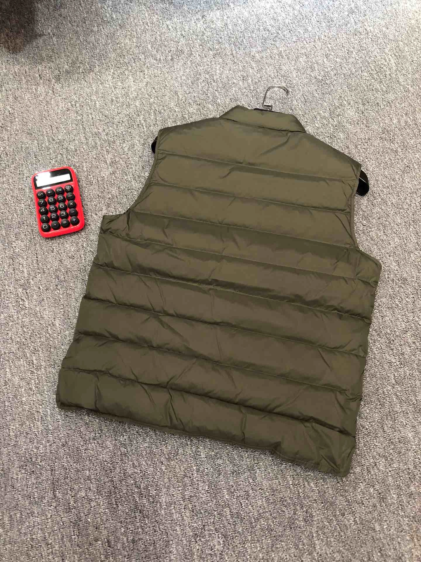Moncler Down Jackets HighQuality 146302