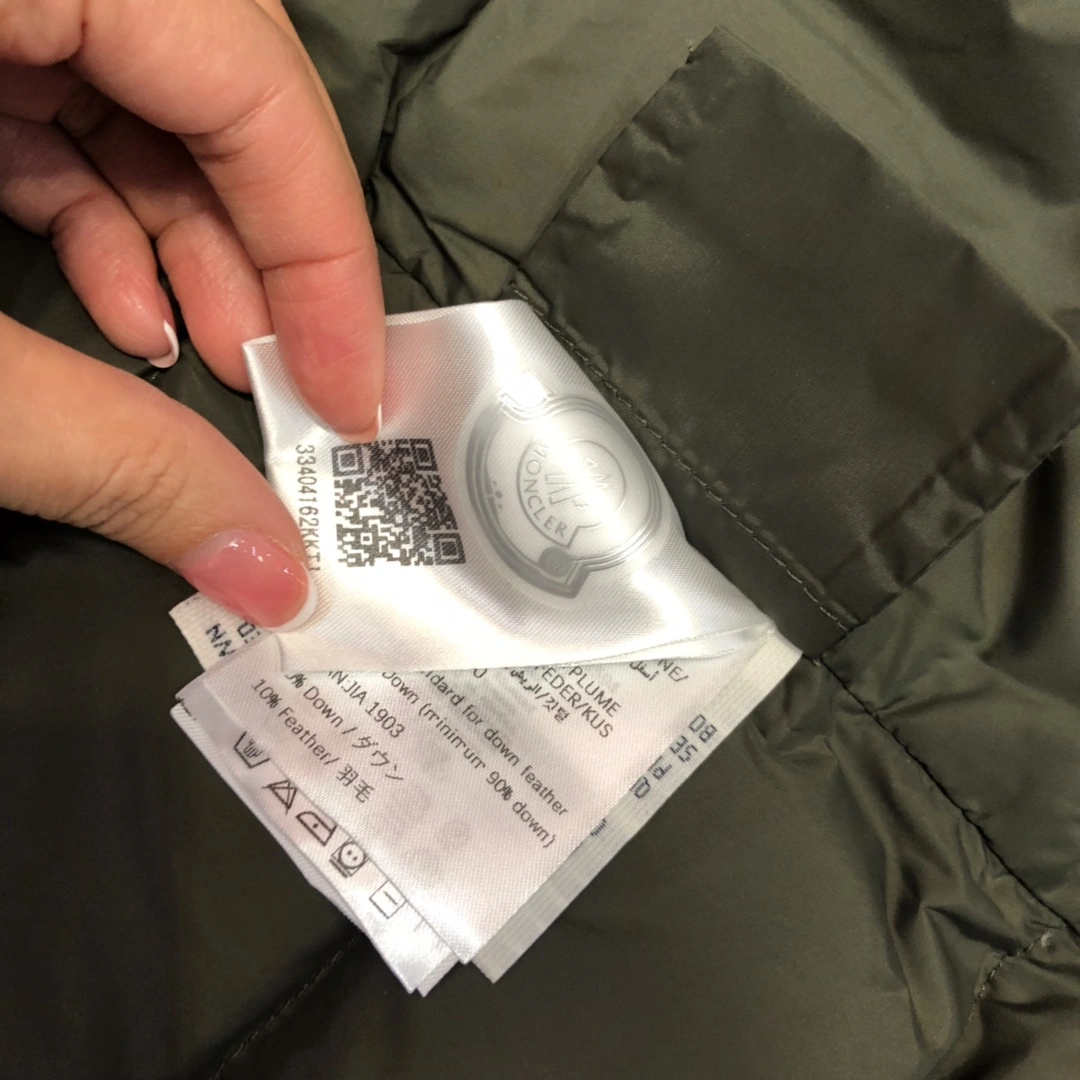 Moncler Down Jackets HighQuality 146302