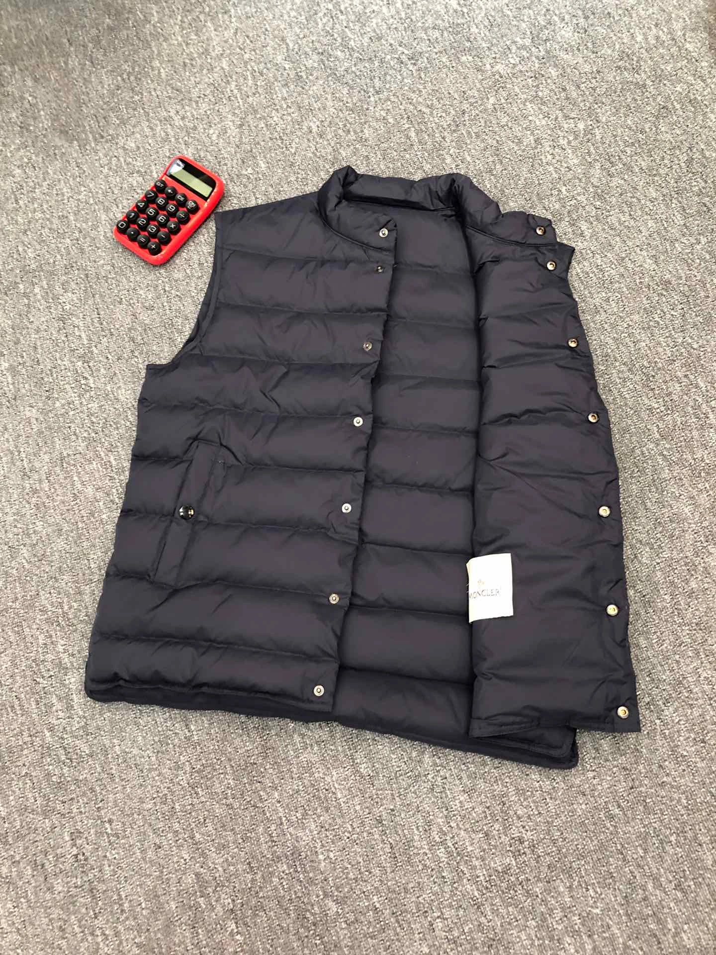 Moncler Down Jackets FlexibleFit 146279