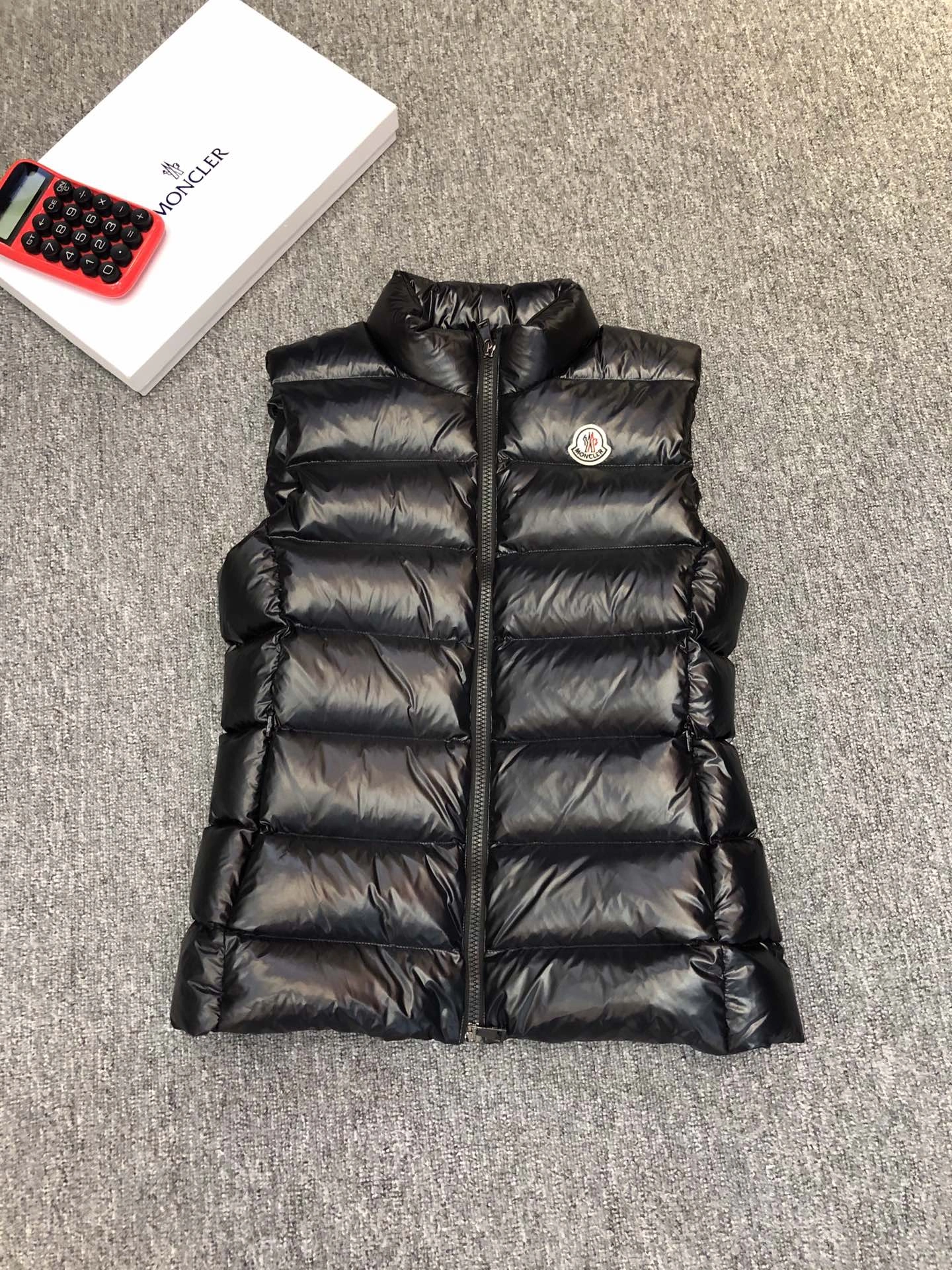 Timeless Moncler Down Jackets 146294