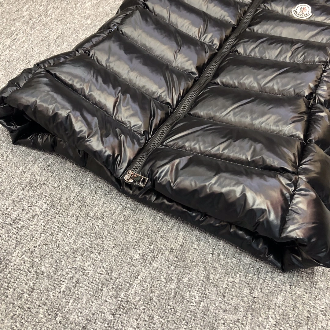 Timeless Moncler Down Jackets 146294