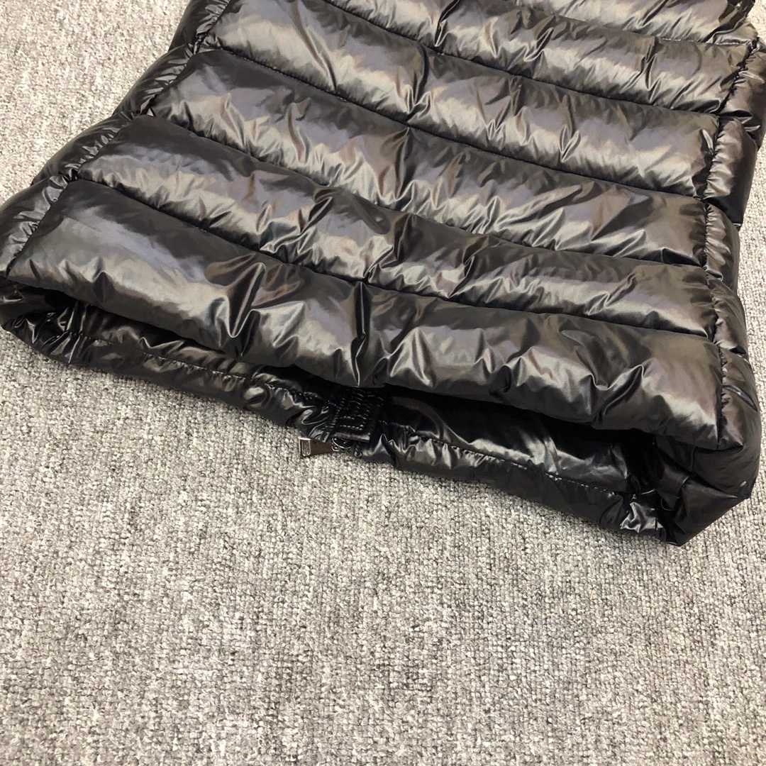 Timeless Moncler Down Jackets 146294